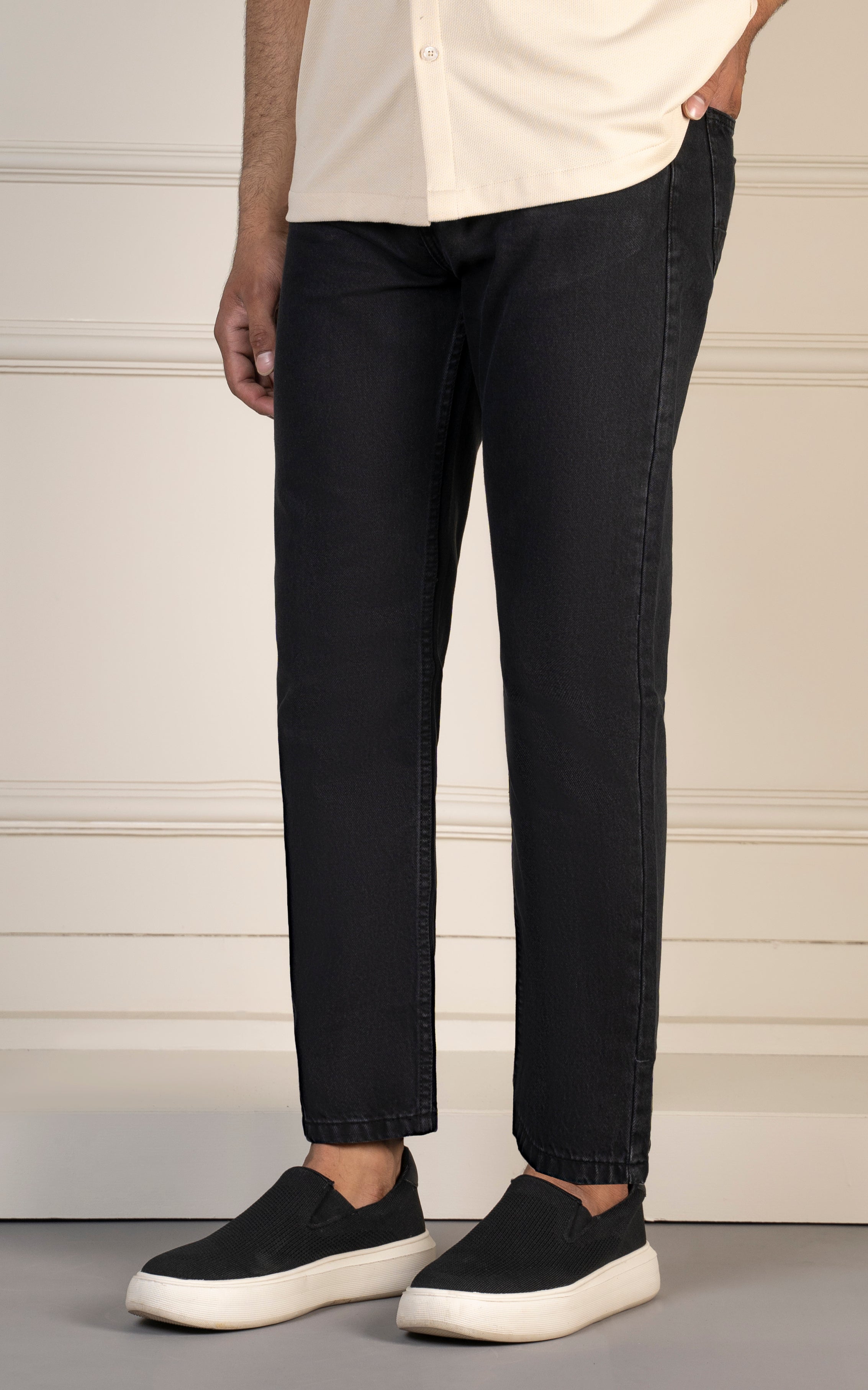 REGULAR STRAIGHT FIT JEAN DARK GREY