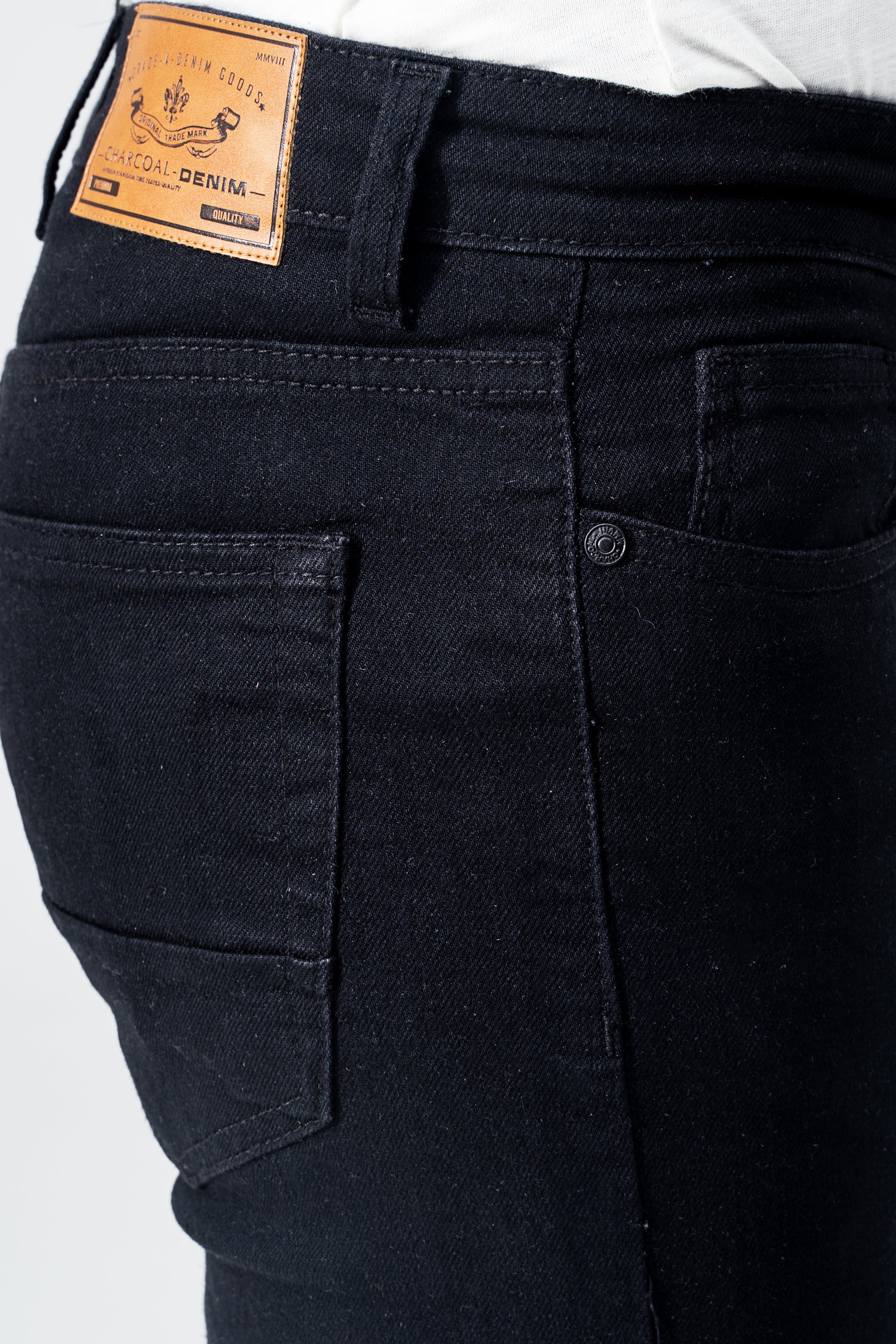 SLIM LEG DENIM JEANS BLACK