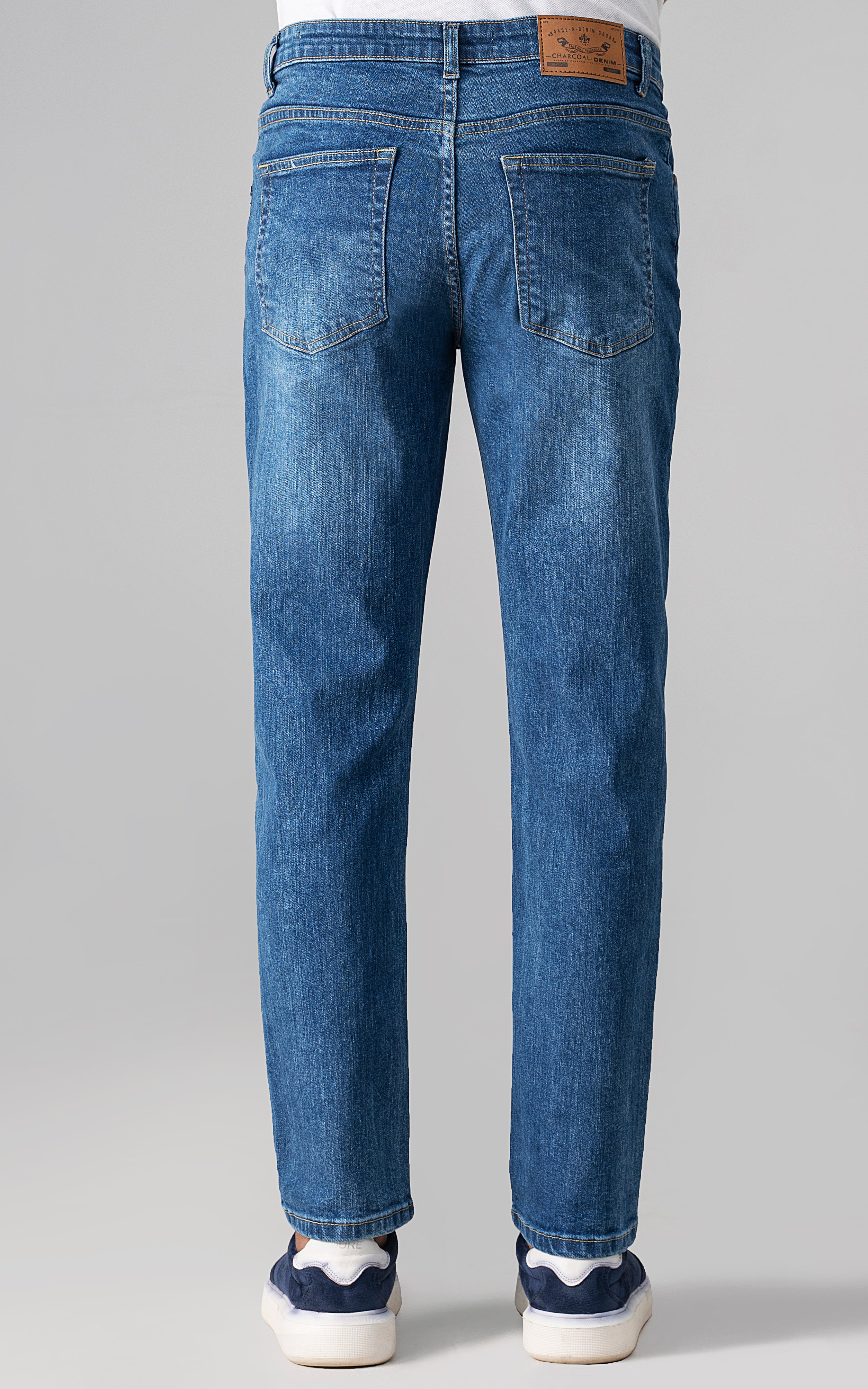 STRAIGHT FIT JEAN LIGHT BLUE