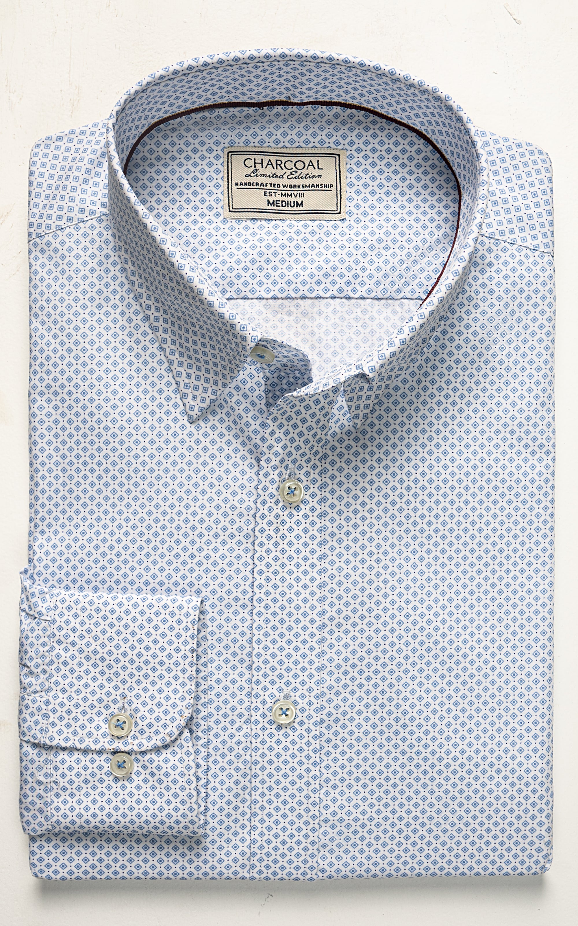 Printed dress shirt in light blue with geometric pattern, button-front and spread collar