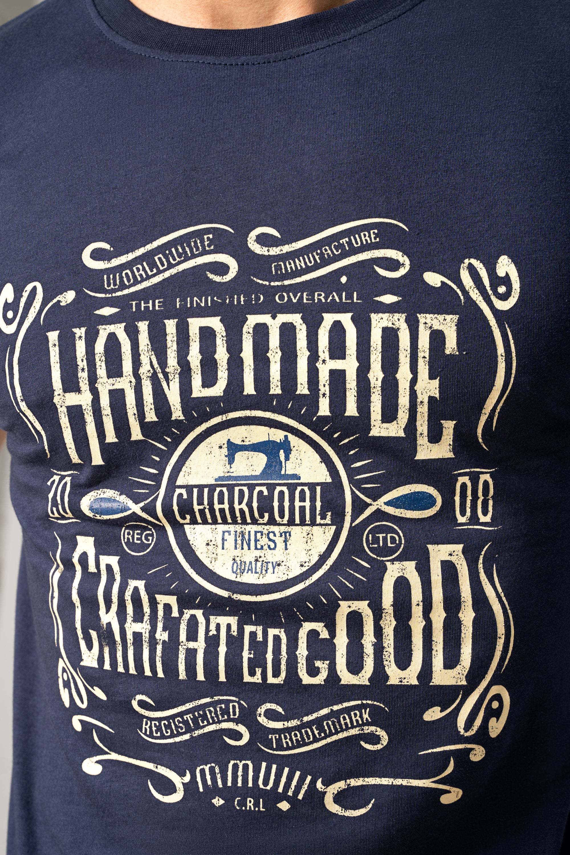 GRAPHIC T-SHIRT NAVY