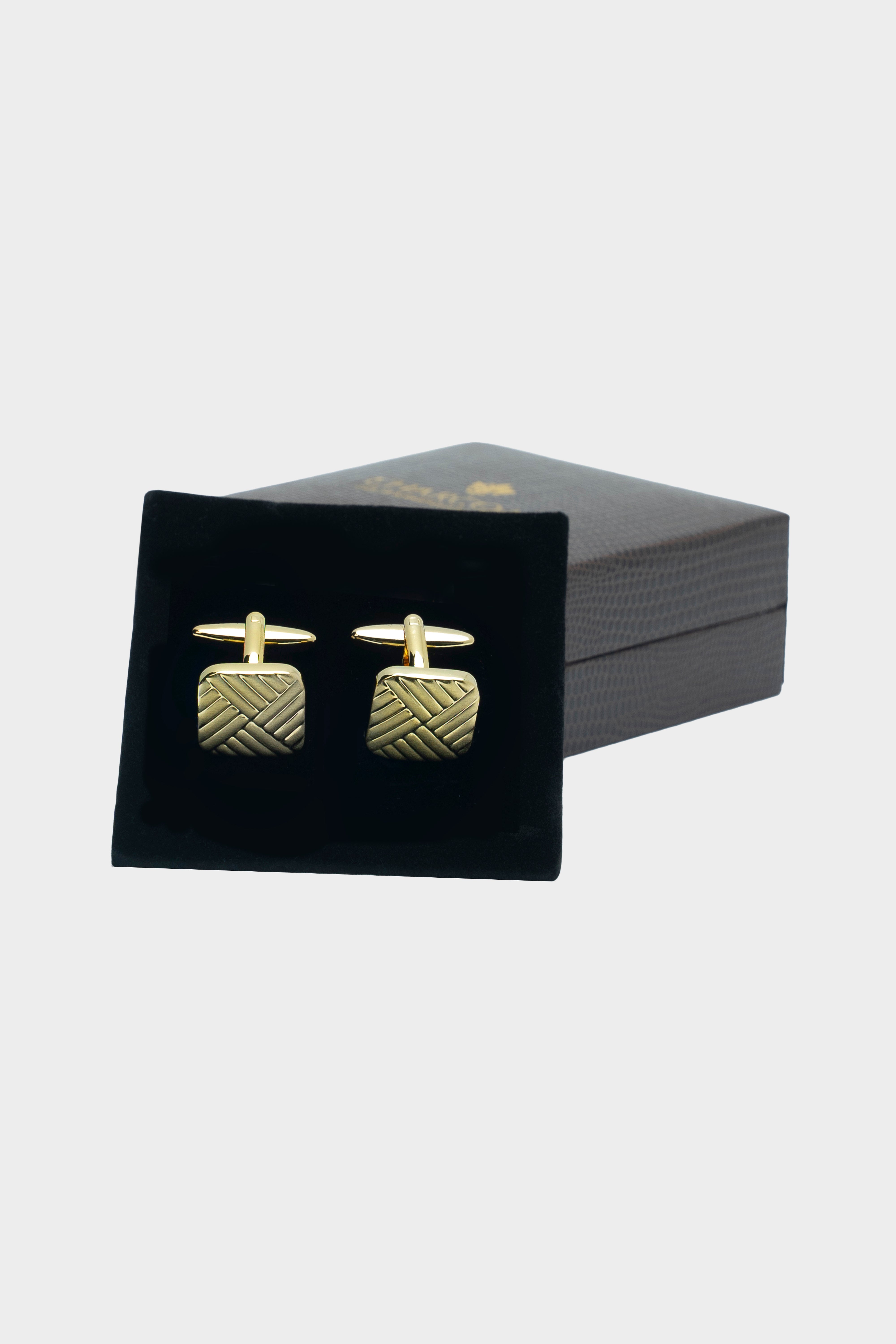 CUFFLINKS