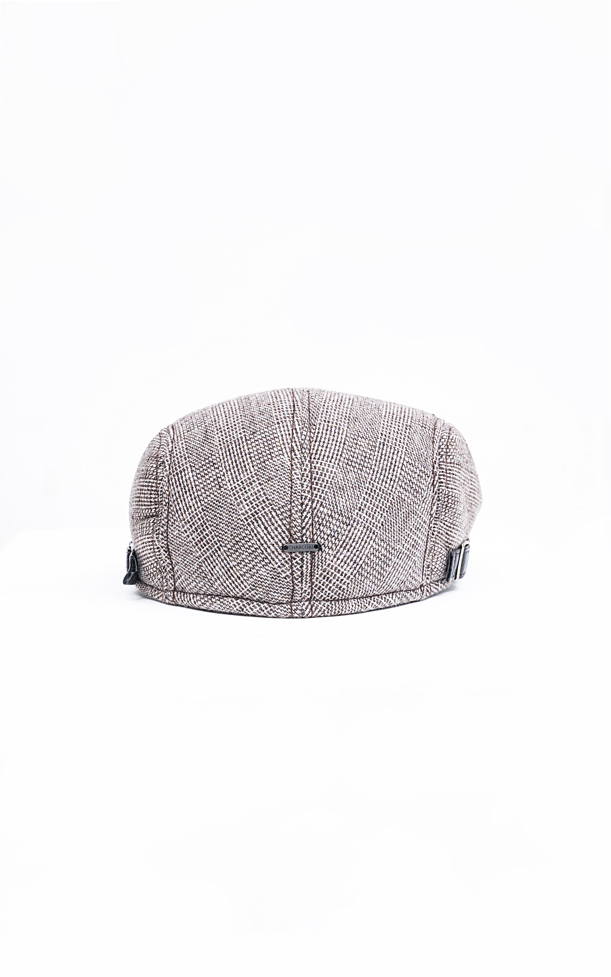 Golf cap in heather gray fabric with stitched panels and adjustable strap detail