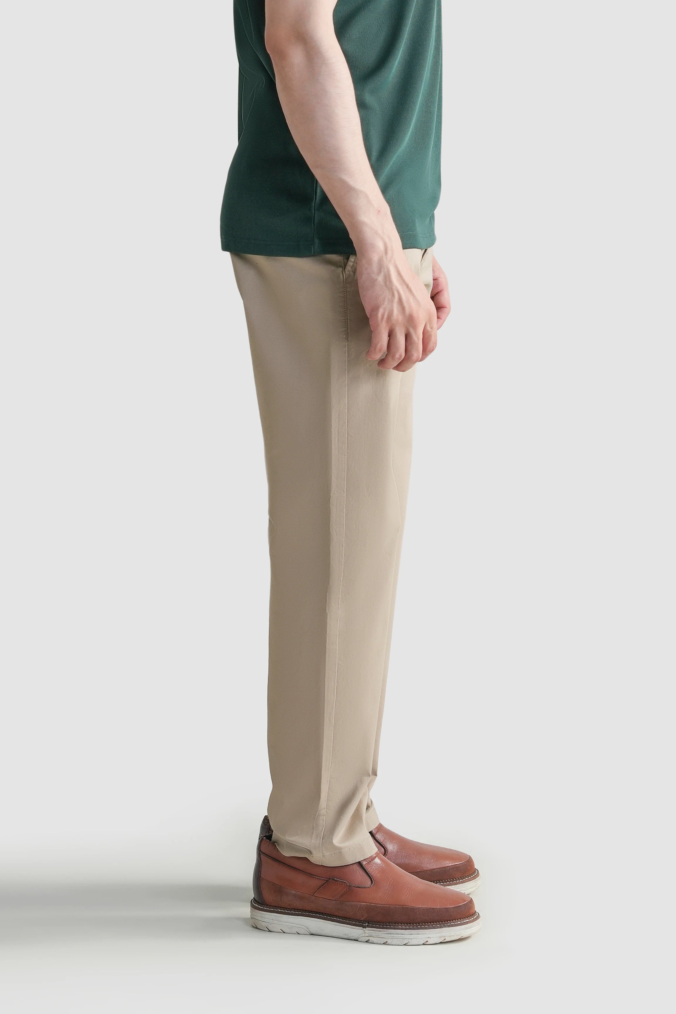 REGULAR FIT CROSS POCKET CHINO PANT KHAKI