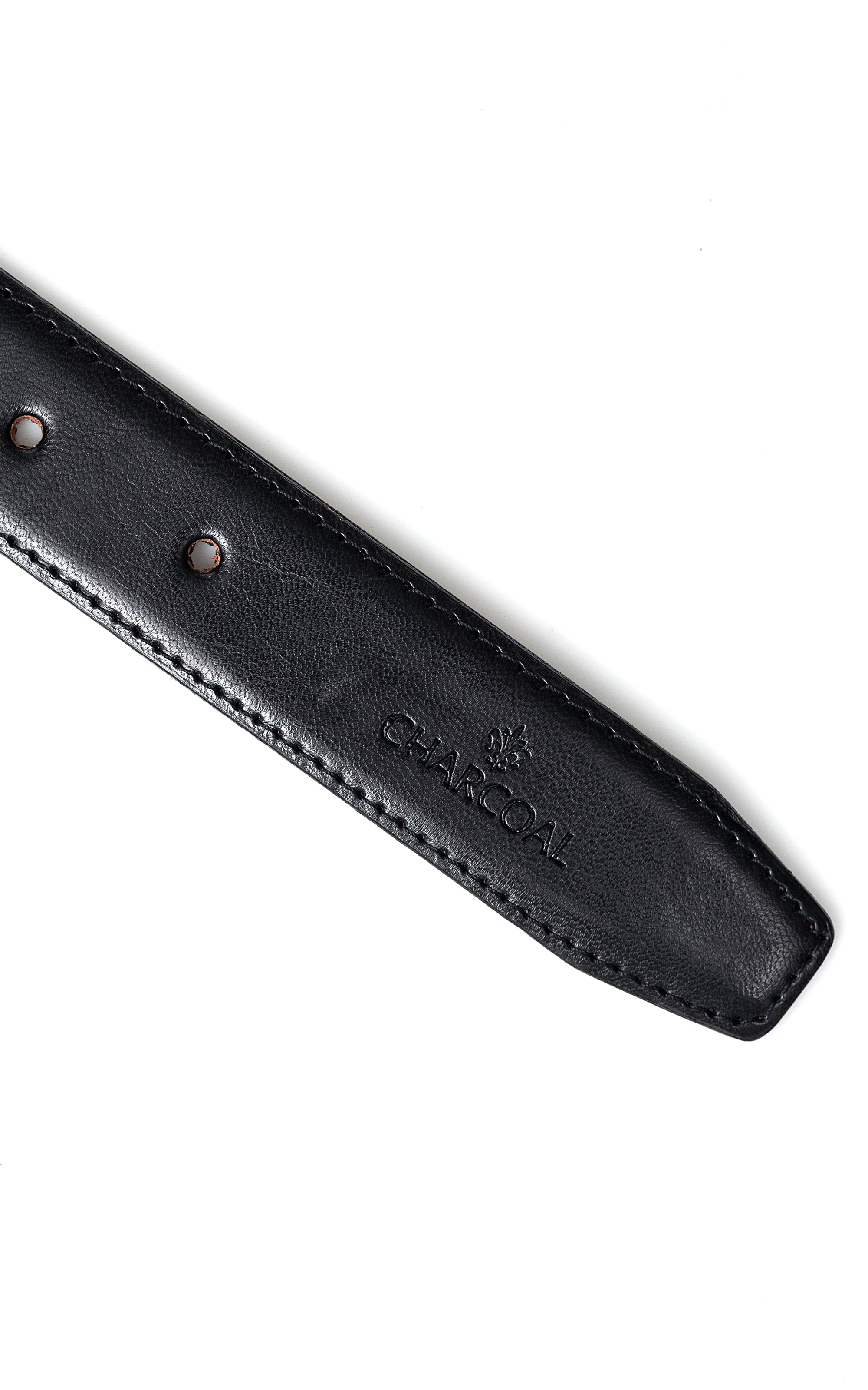 Reversible belt end in dark leather with stitching and metal eyelets, logo stamp.