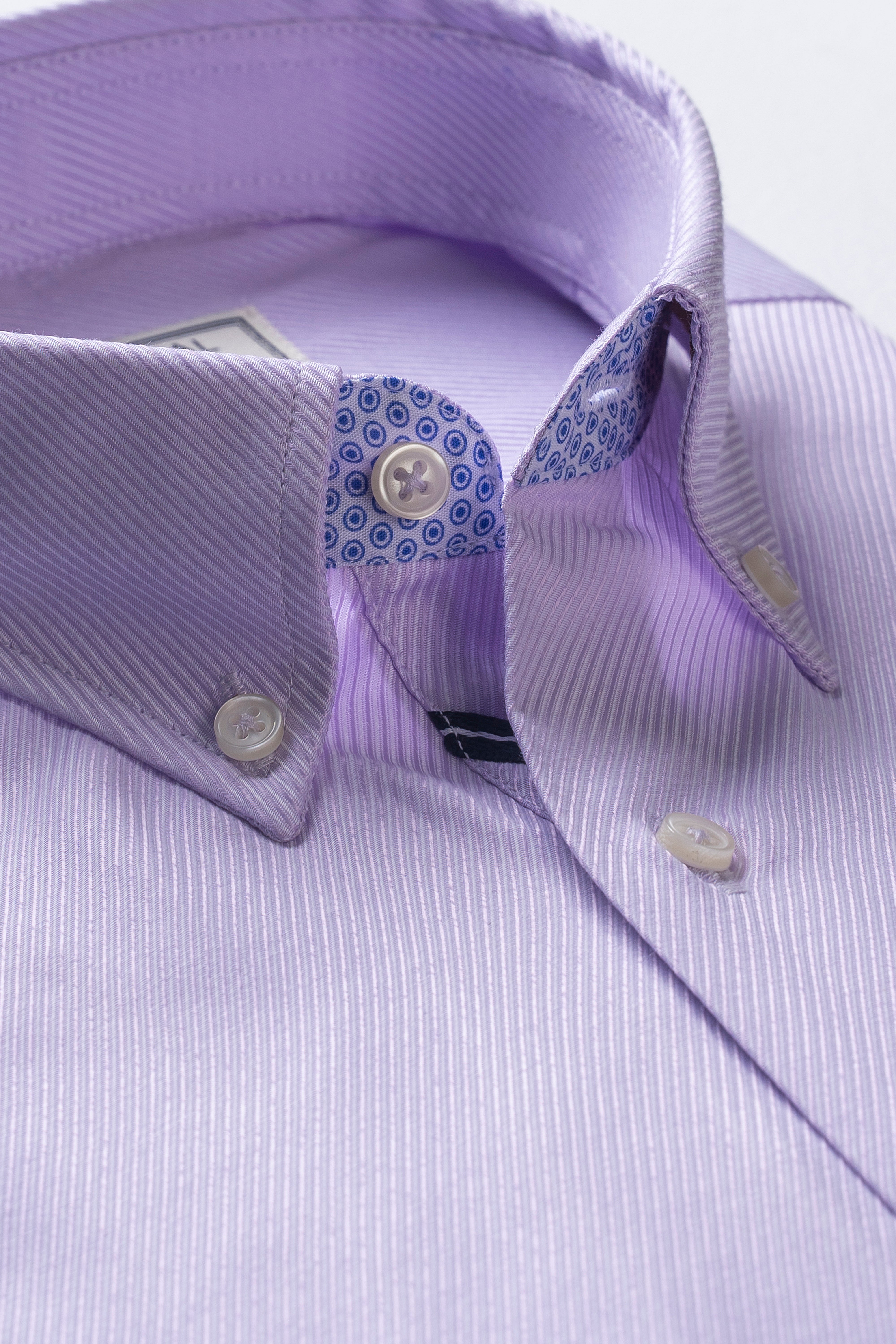 HIDDEN BUTTON DOWN COLLAR PINK