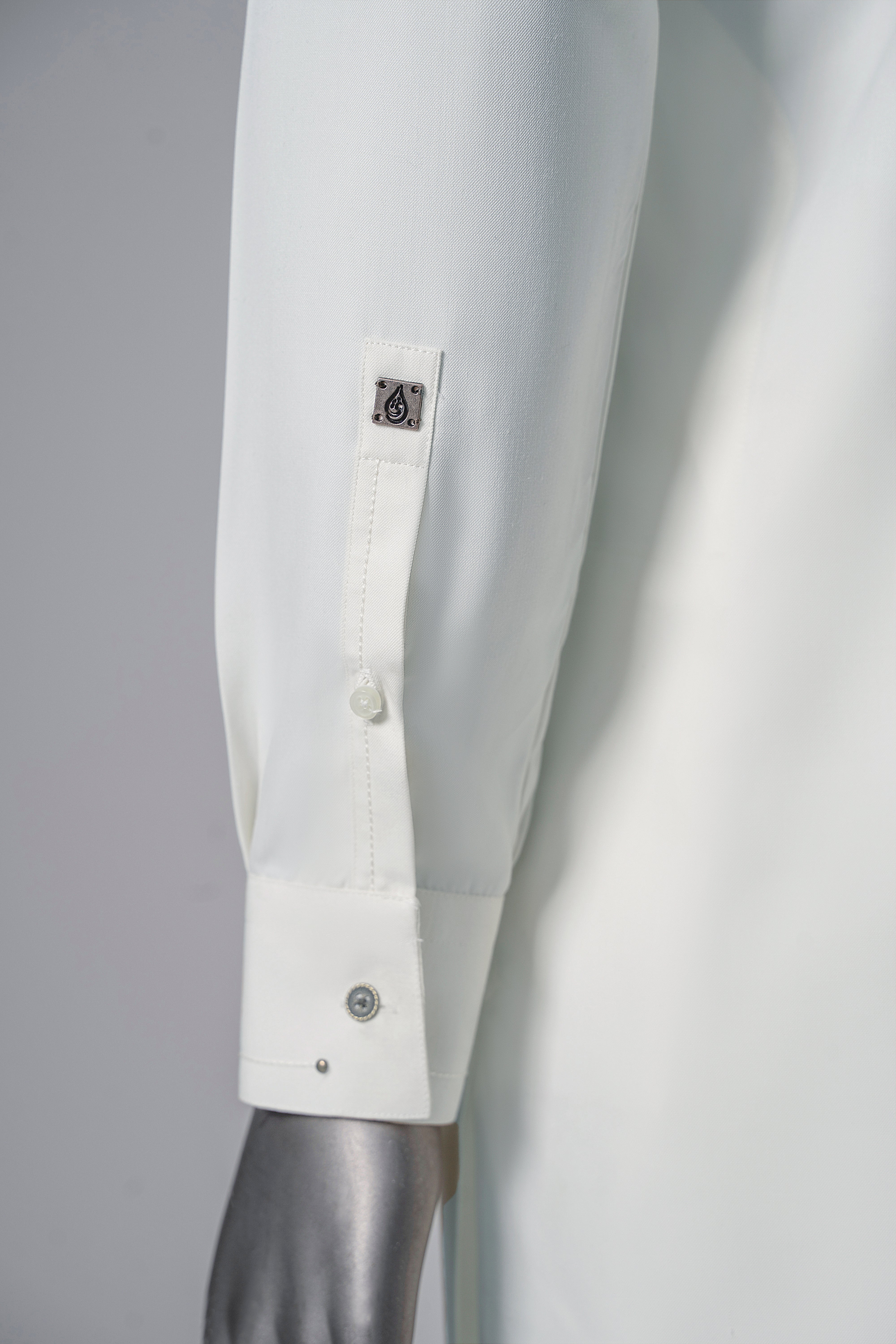 EXCLUSIVE BLENDED KAMEEZ SHALWAR OFF WHITE