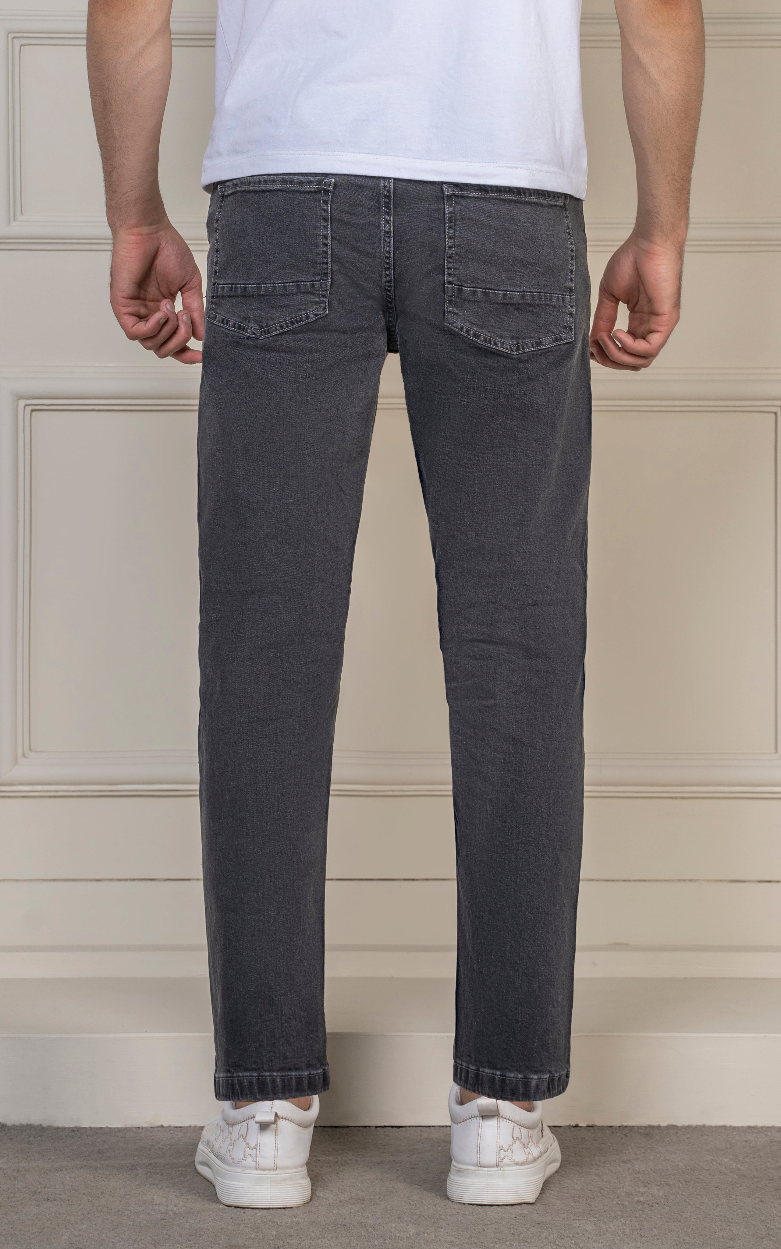 STRAIGHT FIT JEAN CHARCOAL GREY