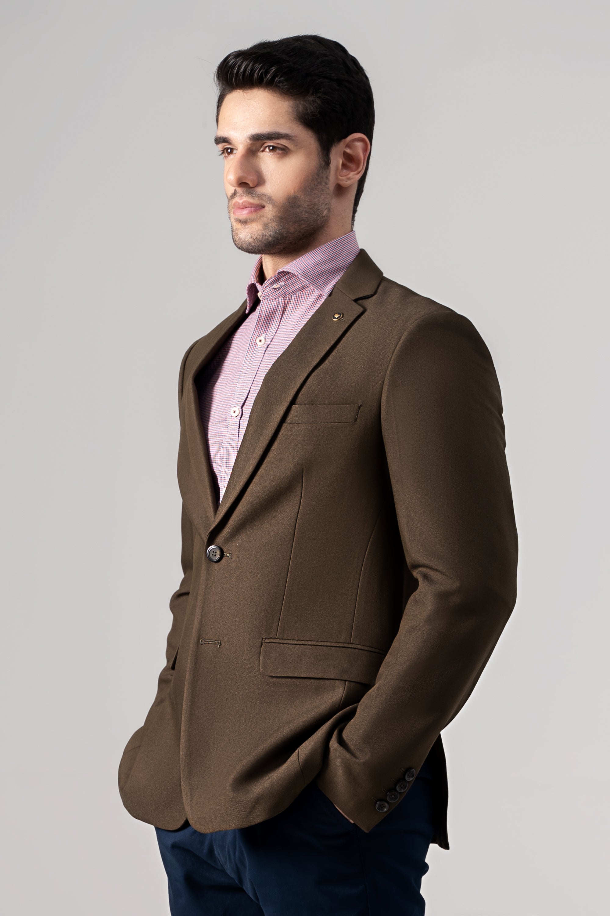Olive casual coat for men, side view, notch lapel and front flap pockets