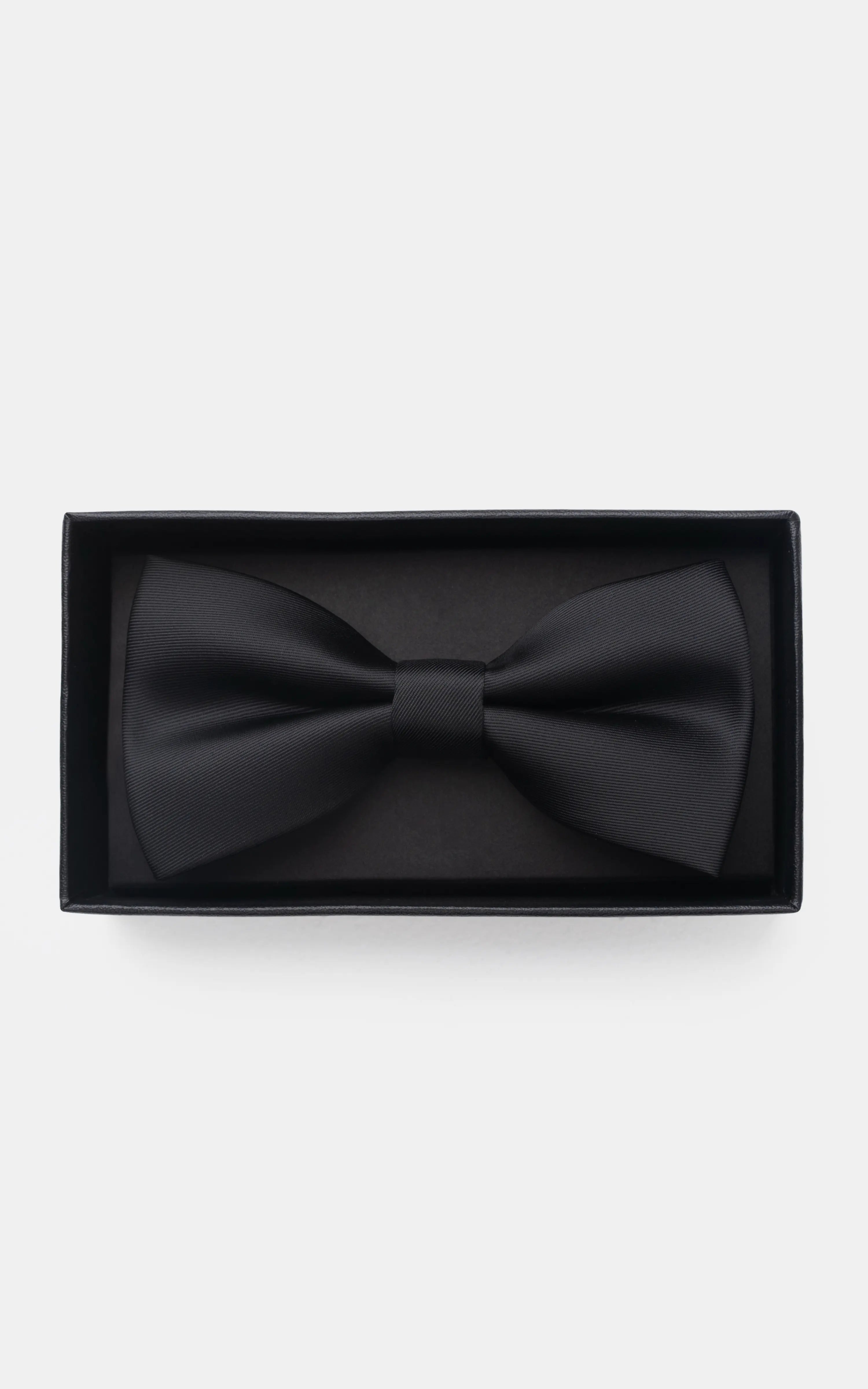 BOW TIE