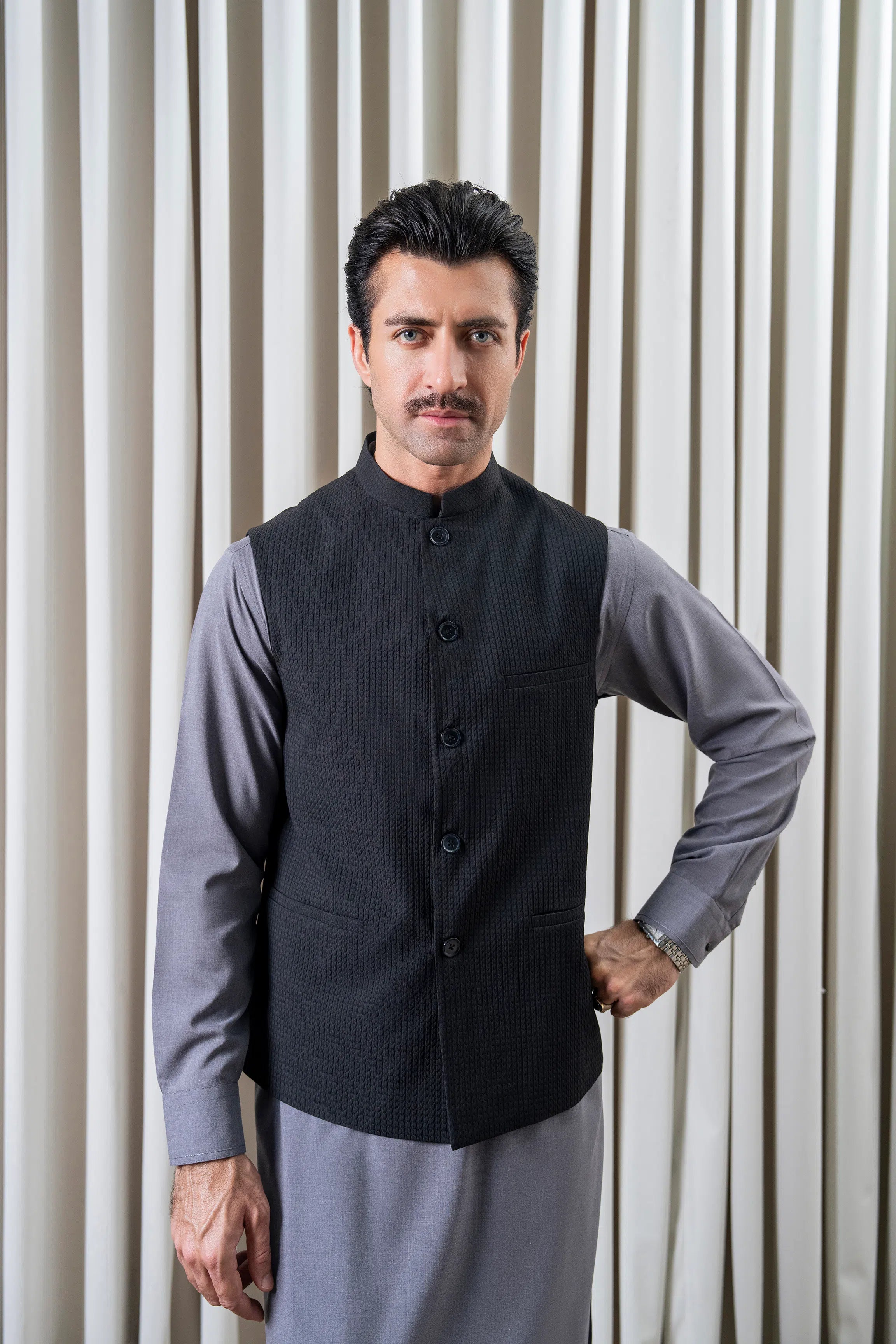 JACQUARD TEXTURED WAISTCOAT | SIGNATURE COLLECTION BLACK