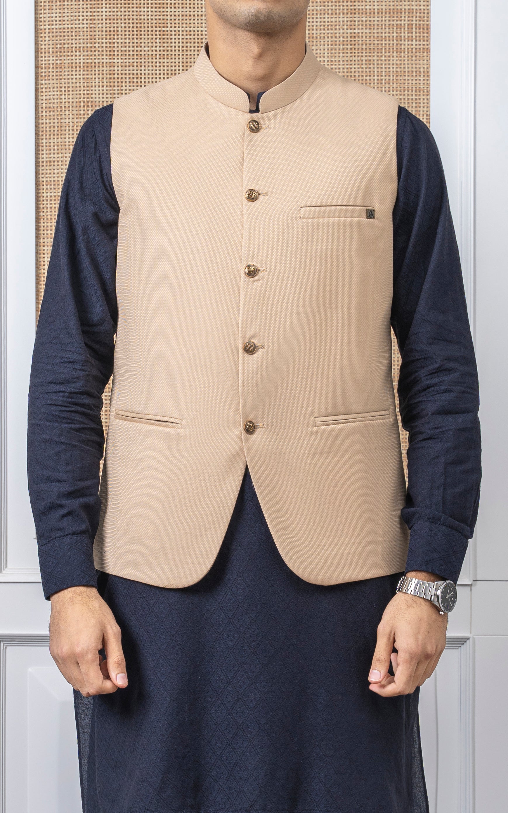 SELF TEXTURED W/C - SIGNATURE COLLECTION CREAM