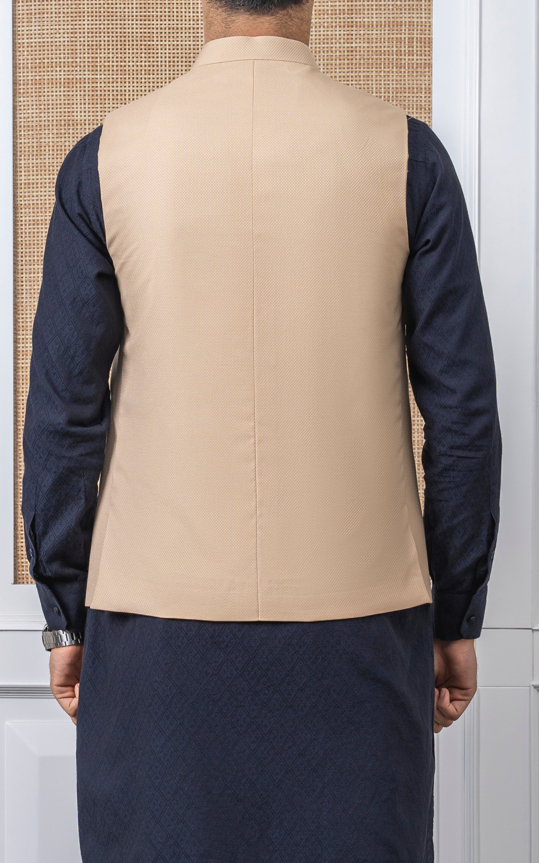 SELF TEXTURED W/C - SIGNATURE COLLECTION CREAM