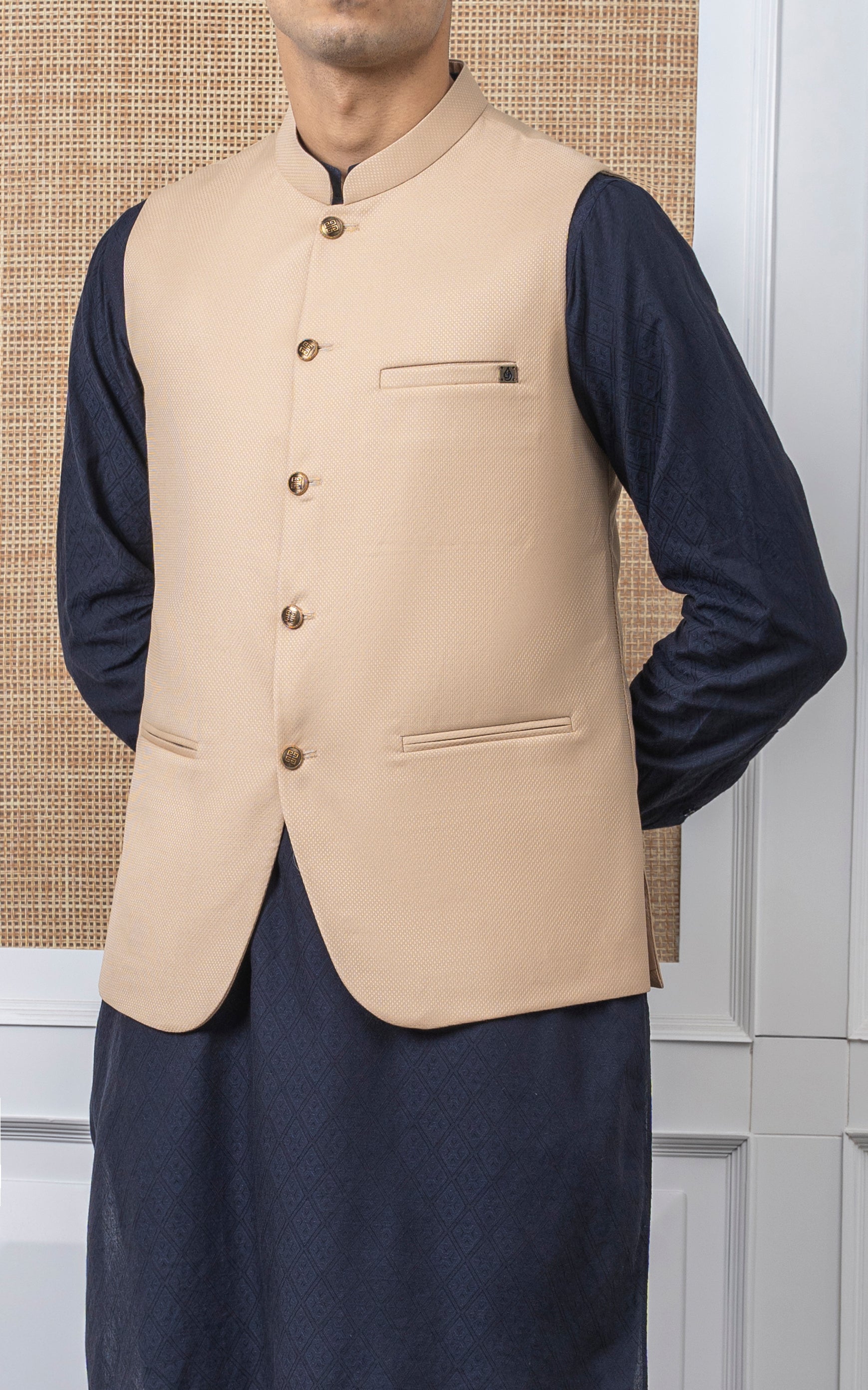 SELF TEXTURED W/C - SIGNATURE COLLECTION CREAM