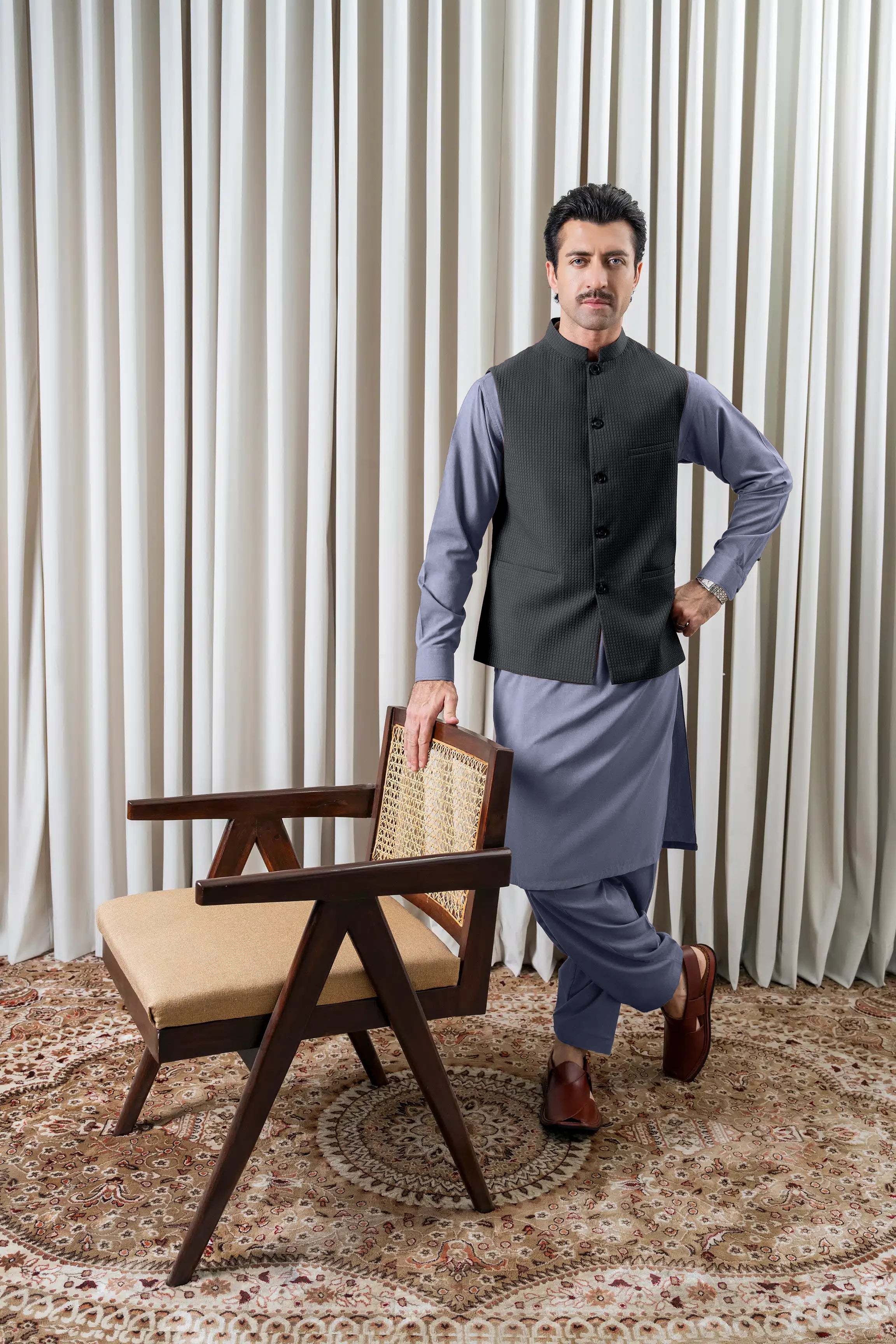 JACQUARD TEXTURED WAISTCOAT | SIGNATURE COLLECTION BLACK