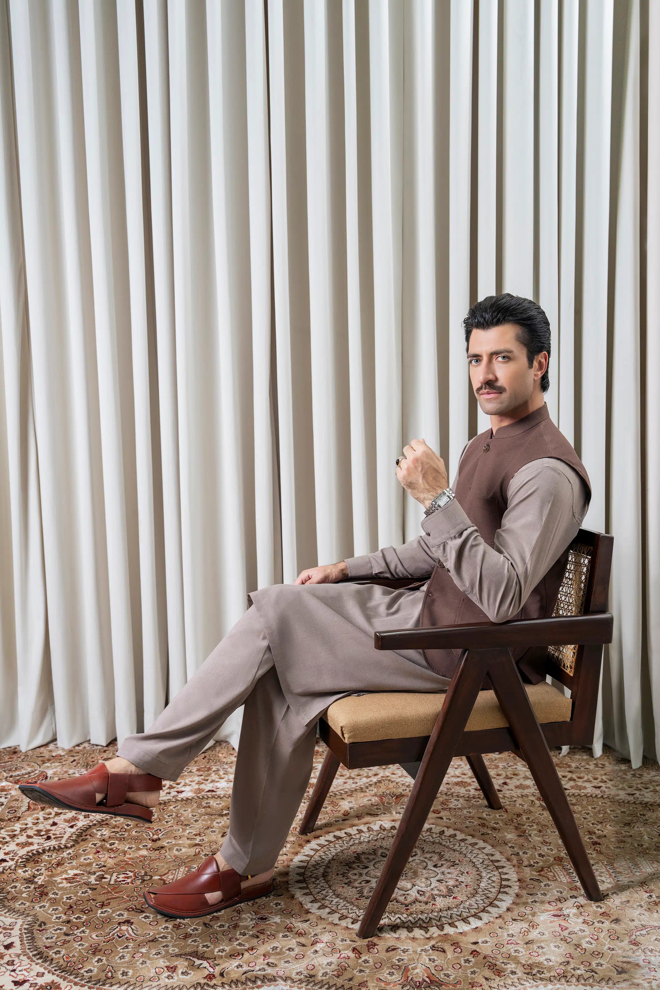 TWILL - COTTON LINEN WAISTCOAT | SIGNATURE COLLECTION BROWN