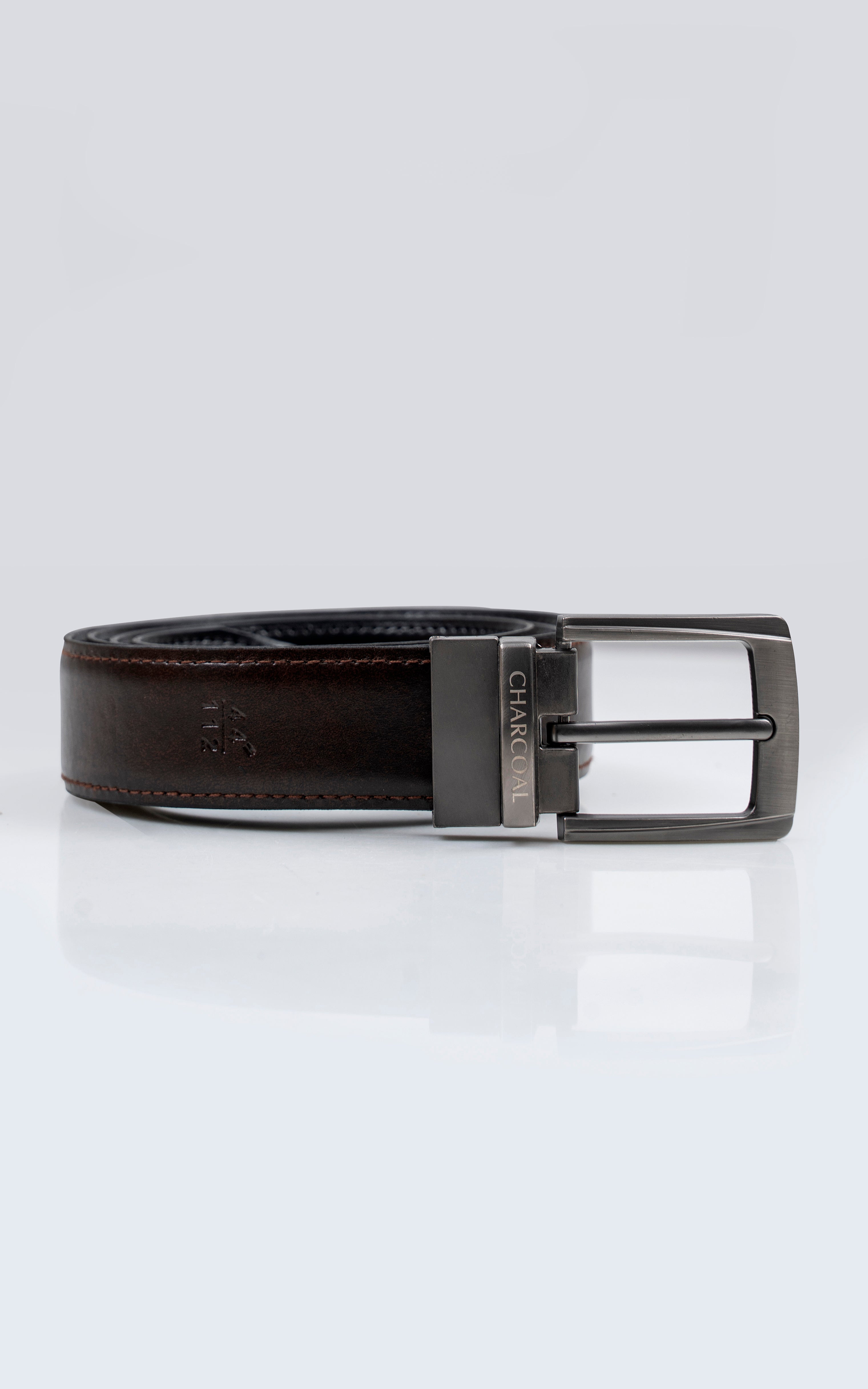 Reversible leather belt with rectangular metal buckle, dark finish and stitched edges