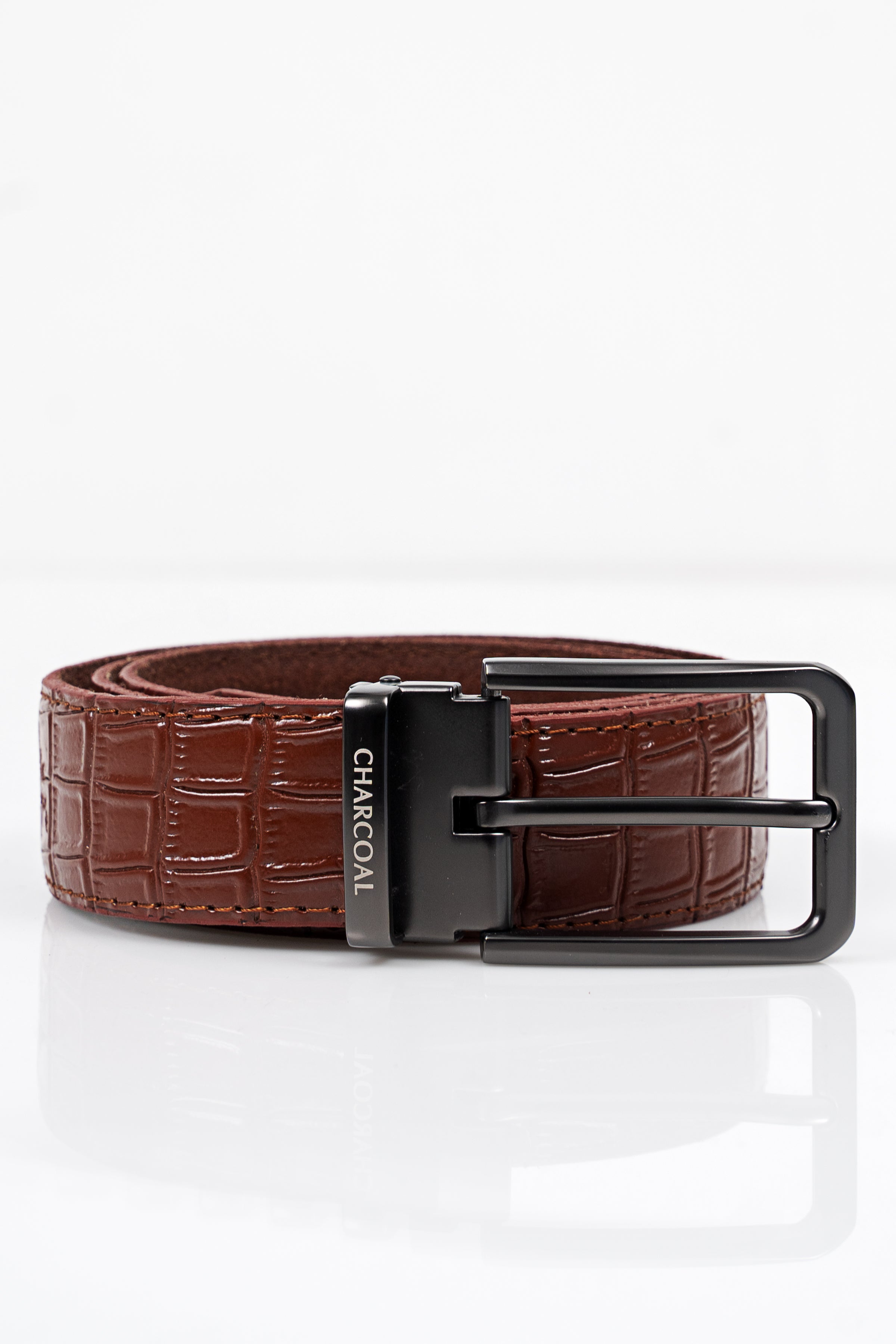 Brown crocodile-texture casual belt with metal buckle
