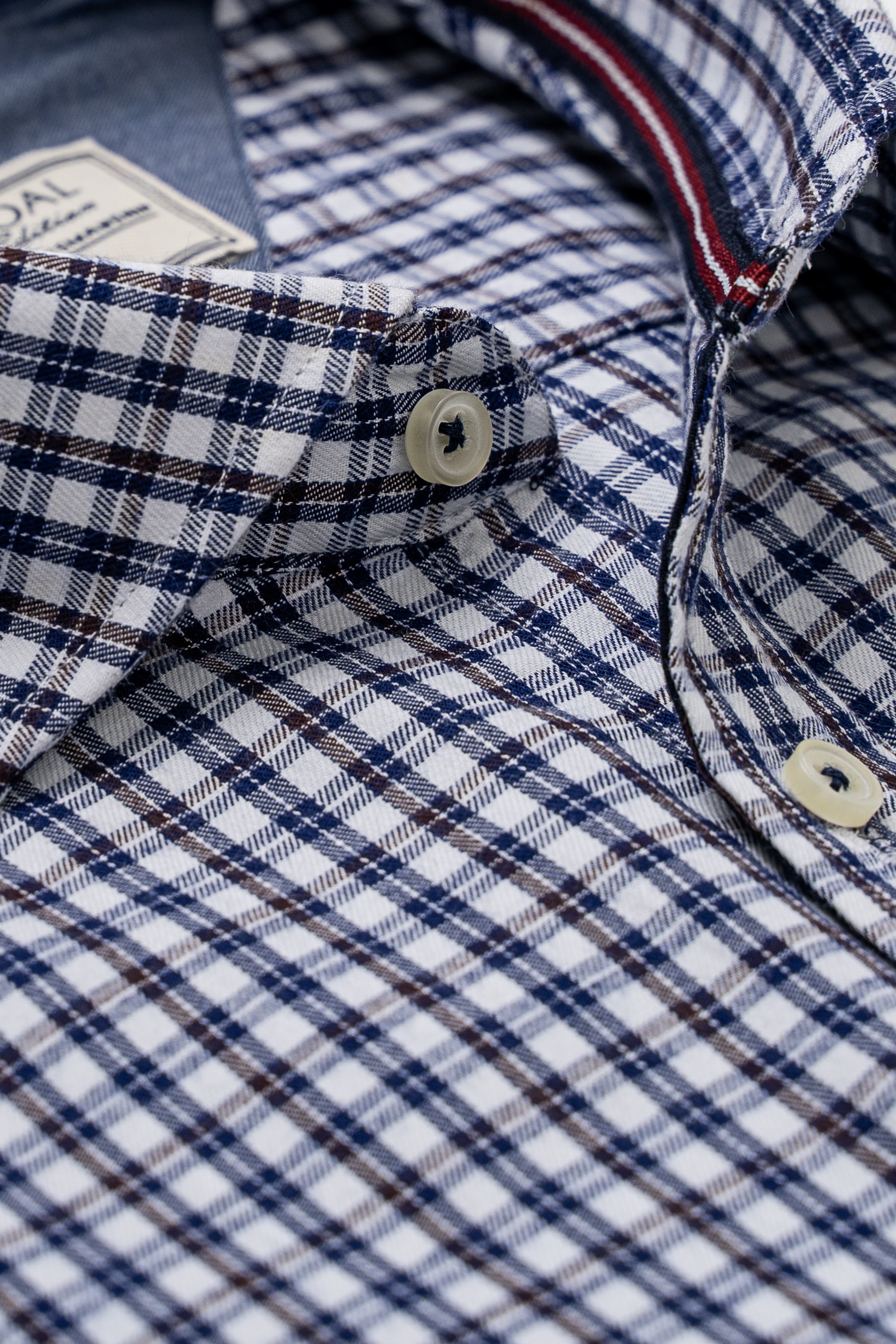 Blue and white check shirt collar with button placket and top buttons
