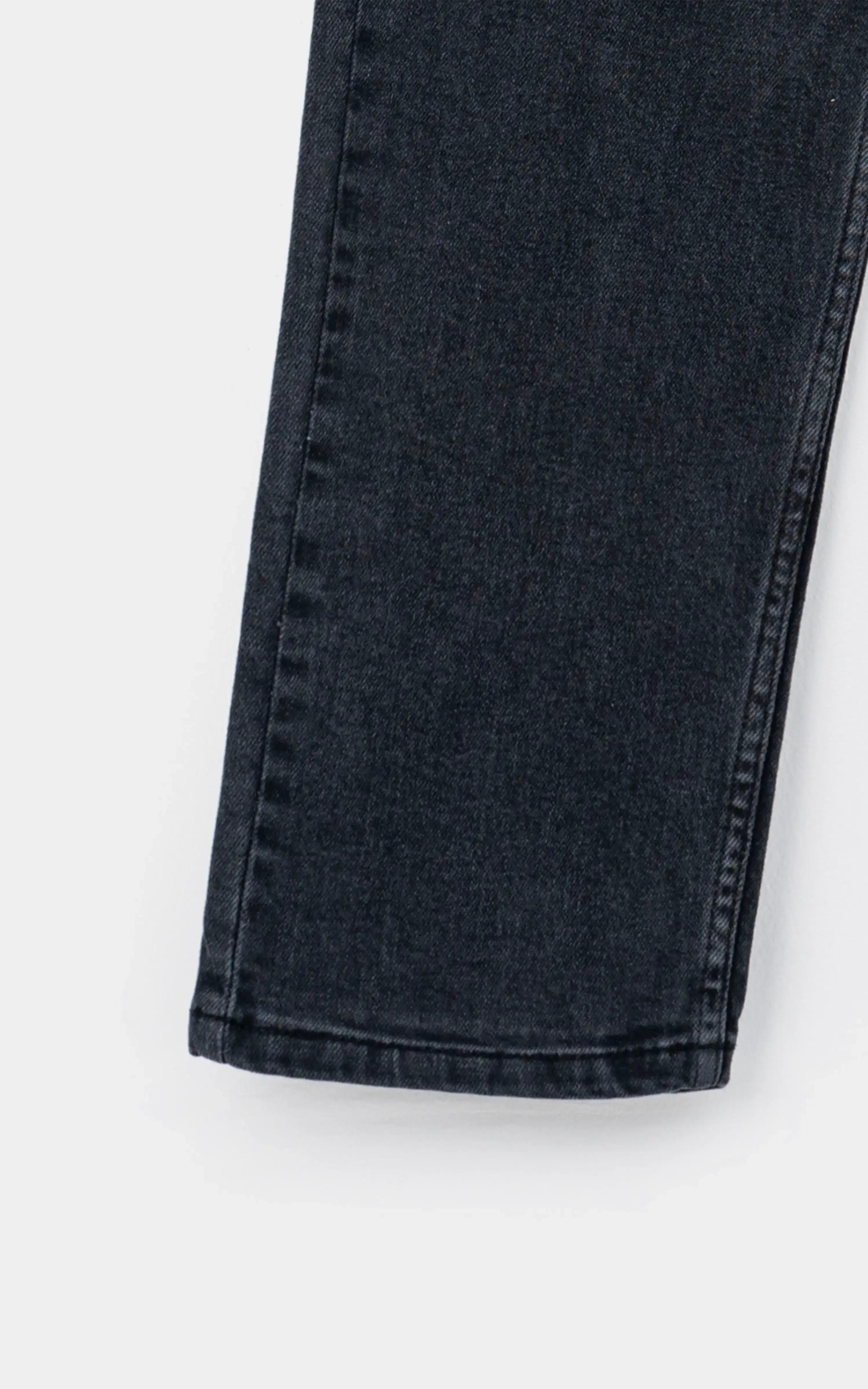 REGULAR STRAIGHT FIT JEAN DARK GREY