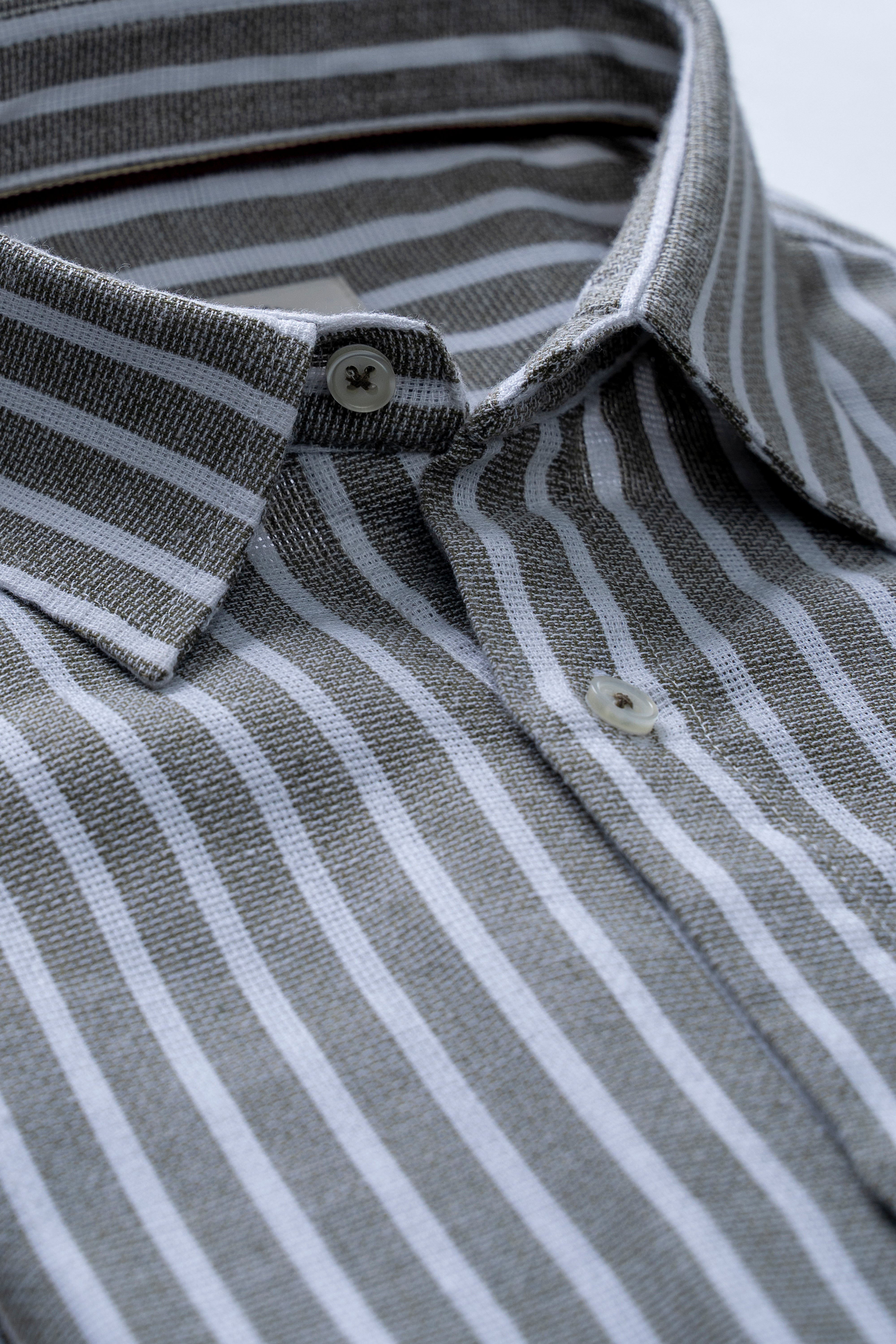 REGULAR  COLLAR SHIRT OLIVE