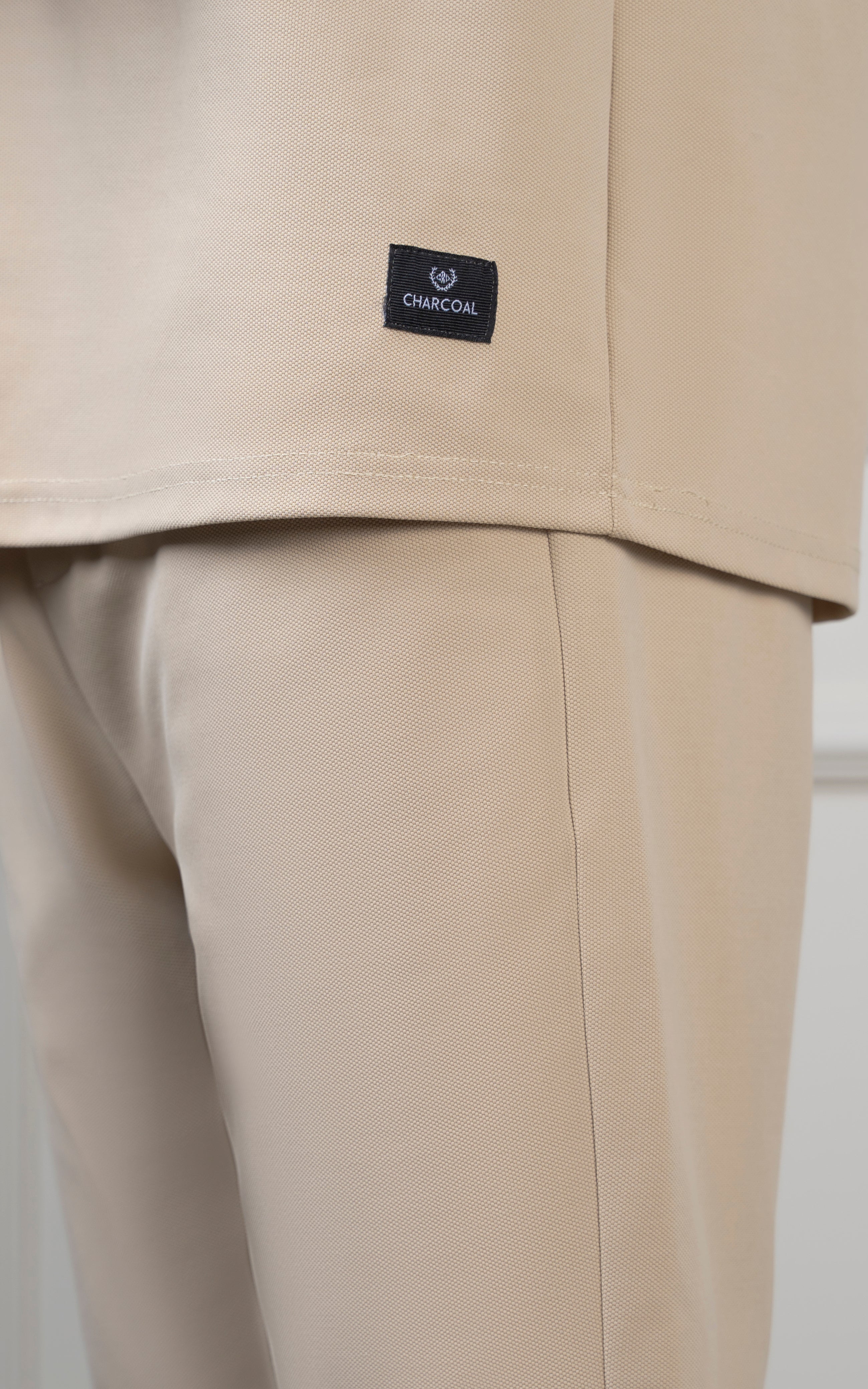 REGULAR FIT TEXTURED SHORT LIGHT KHAKI