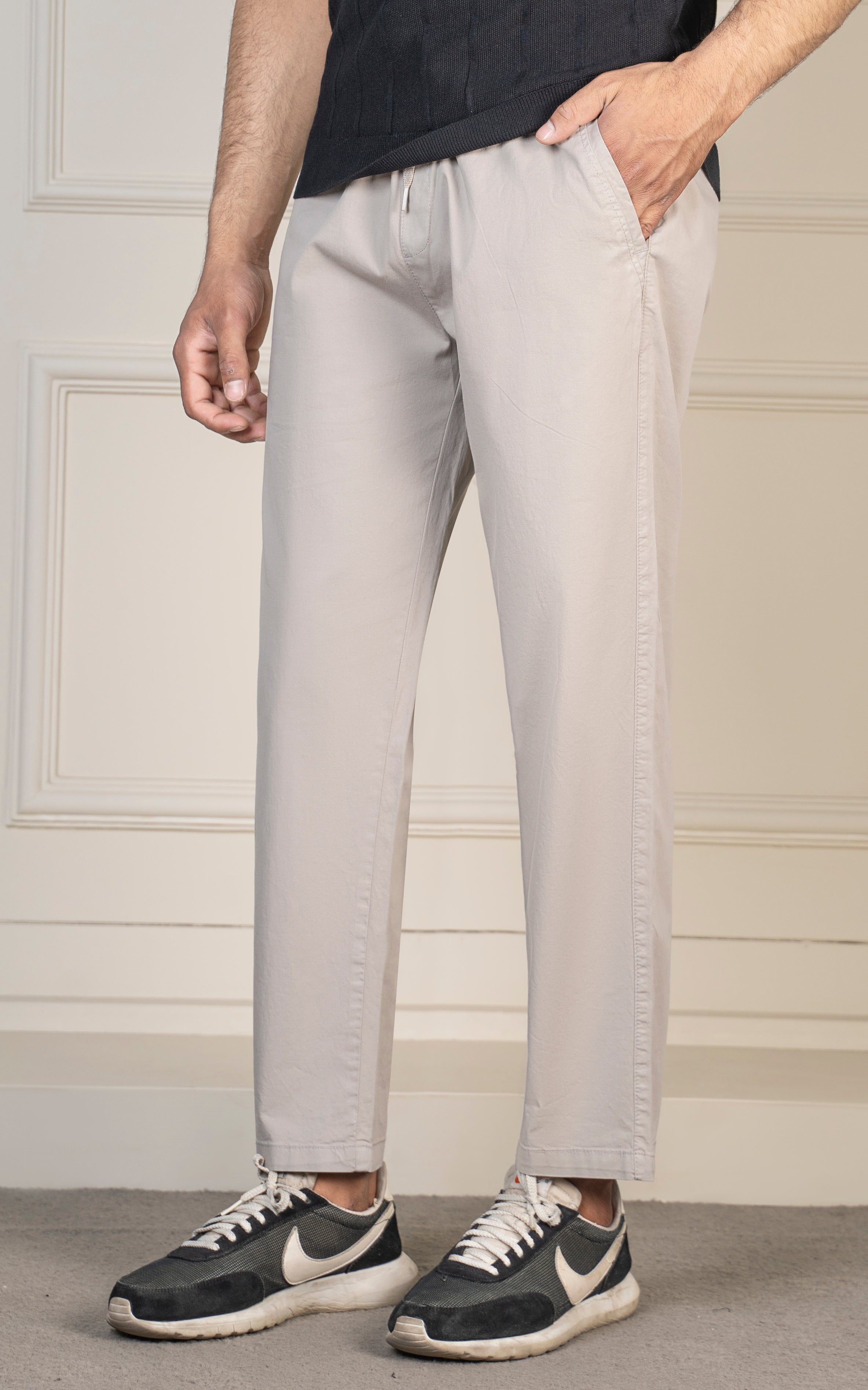 STRAIGHT FIT JOGGER TROUSER LIGHT GREY