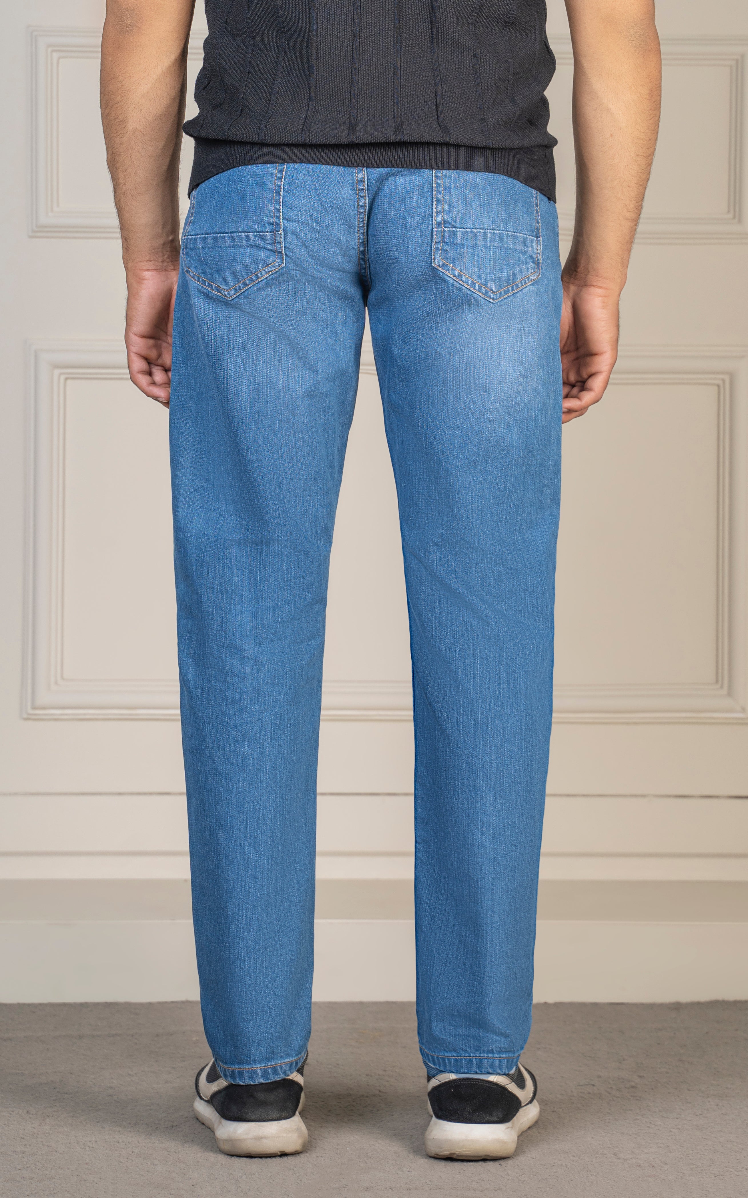 REGULAR TAPERED FIT JEAN MID BLUE