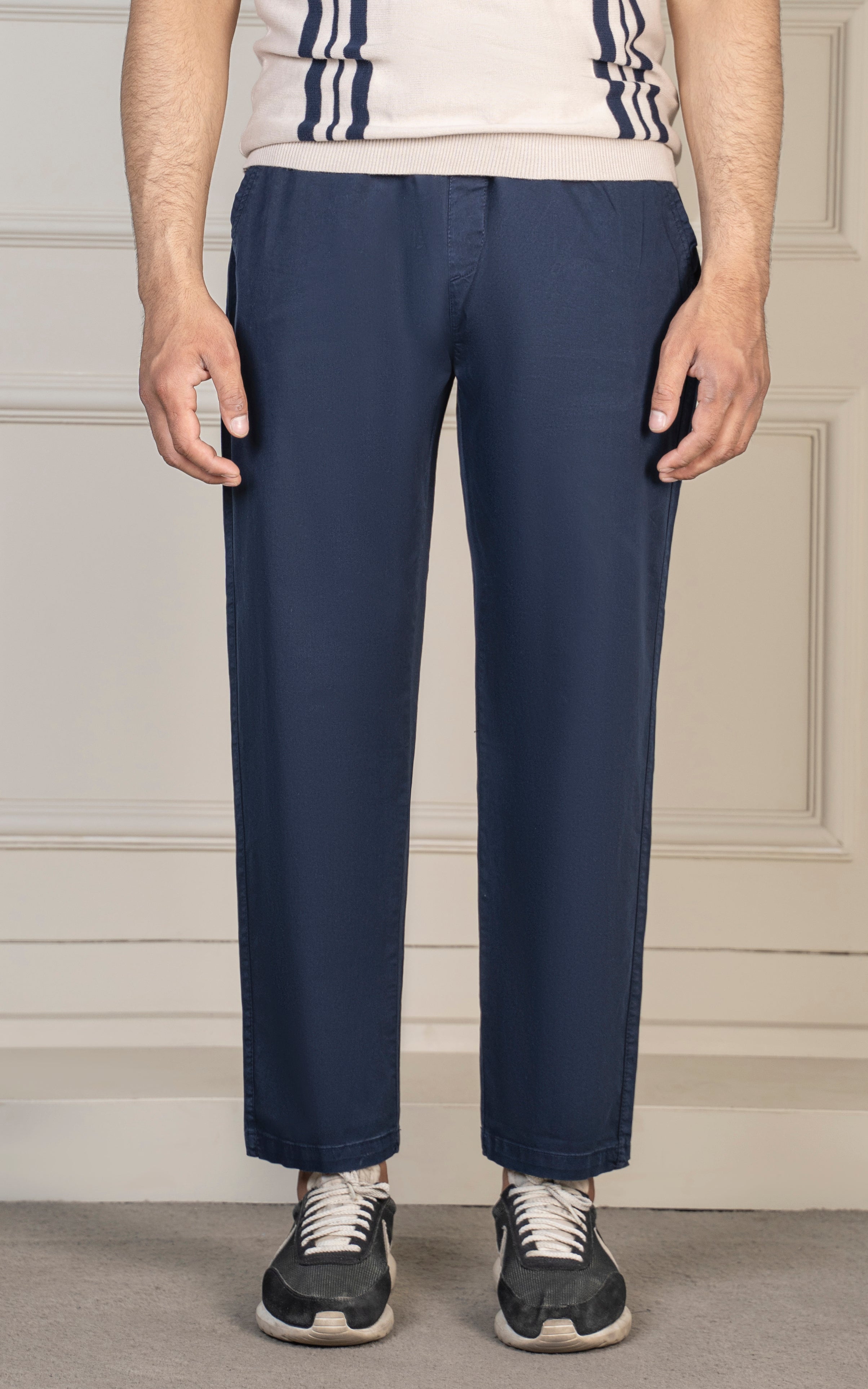 STRAIGHT FIT JOGGER TROUSER NAVY
