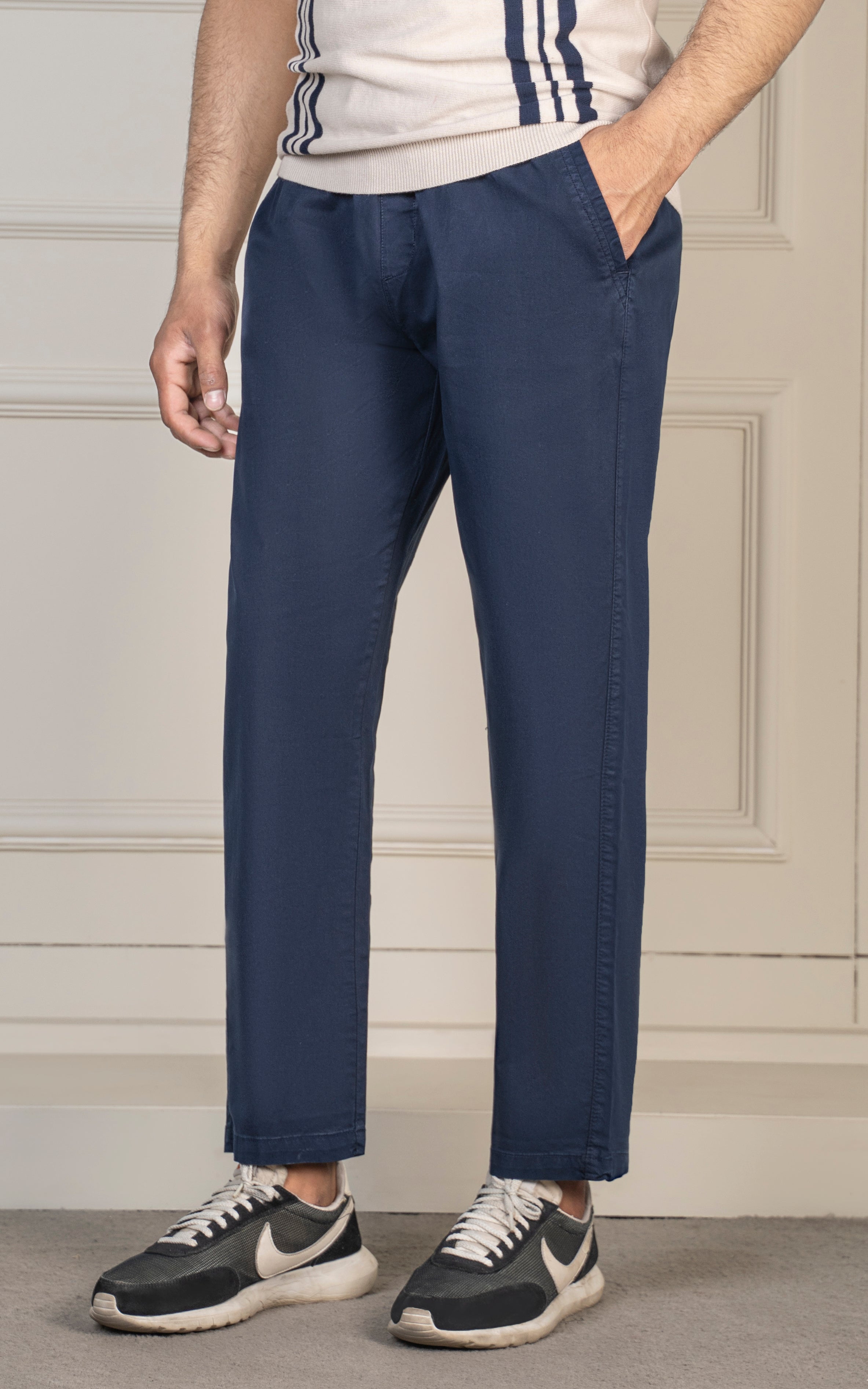 STRAIGHT FIT JOGGER TROUSER NAVY