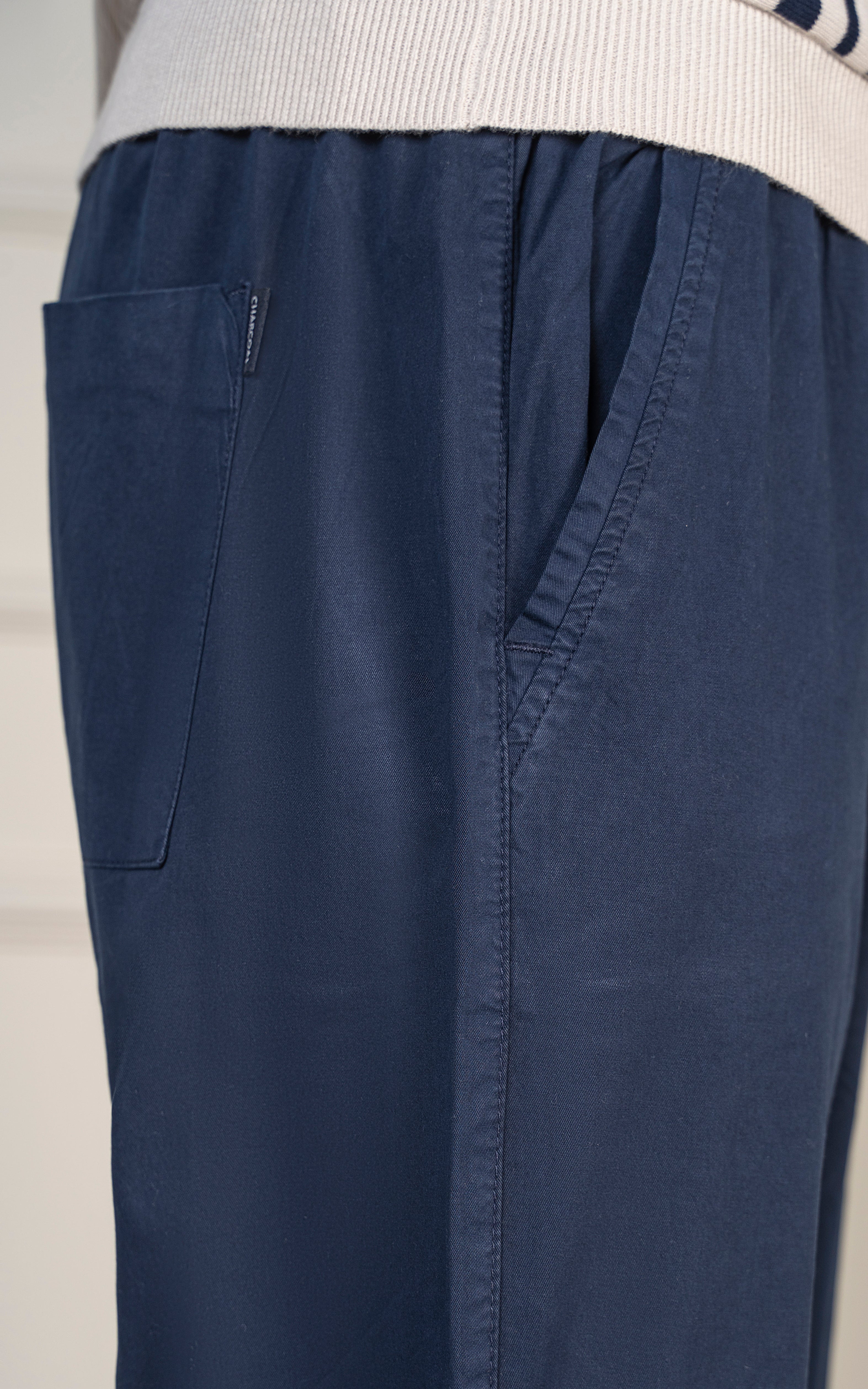 STRAIGHT FIT JOGGER TROUSER NAVY