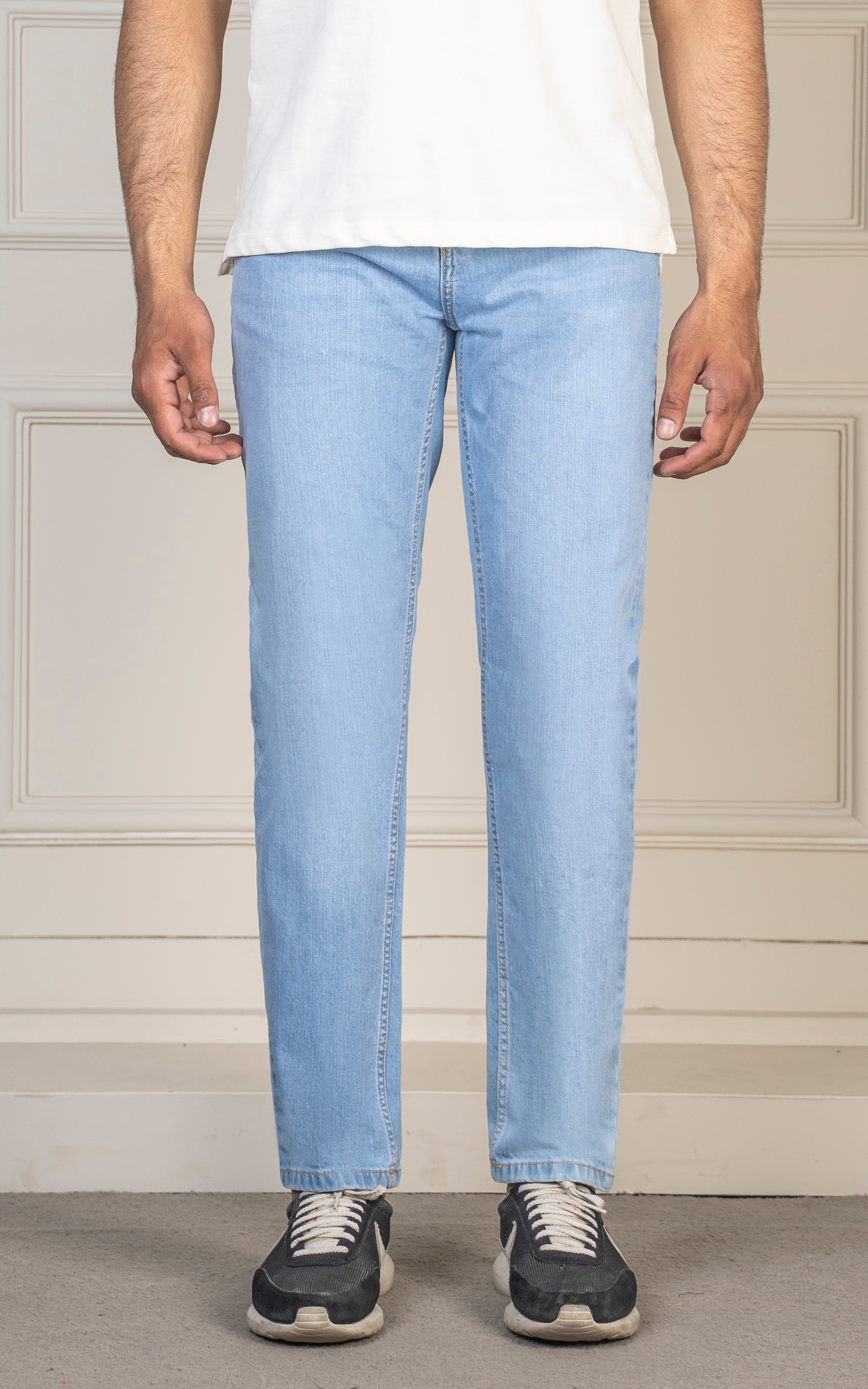 REGULAR STRAIGHT FIT JEAN LIGHT BLUE