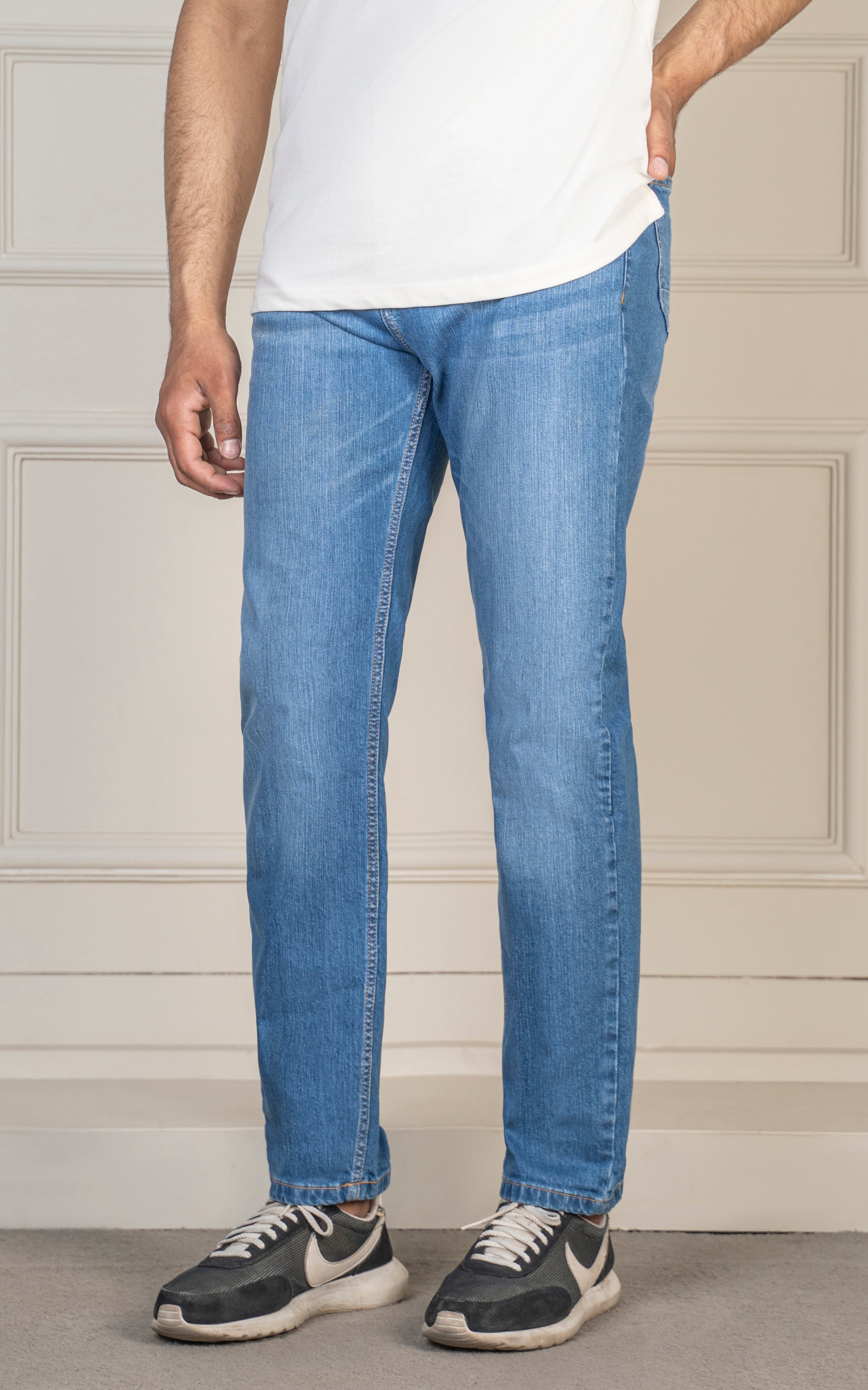 REGULAR STRAIGHT FIT JEAN  MID BLUE