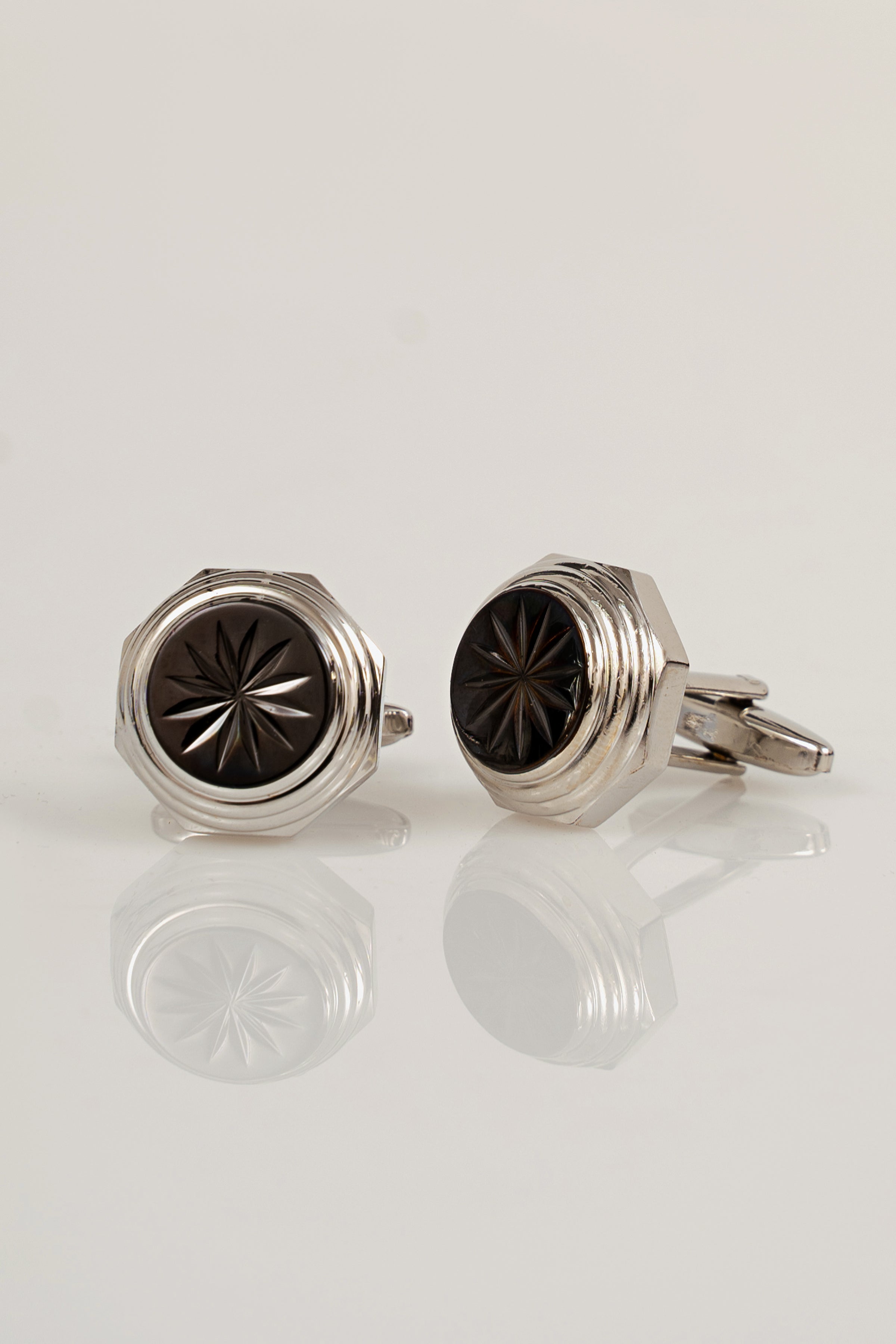 CUFFLINKS - Charcoal Clothing