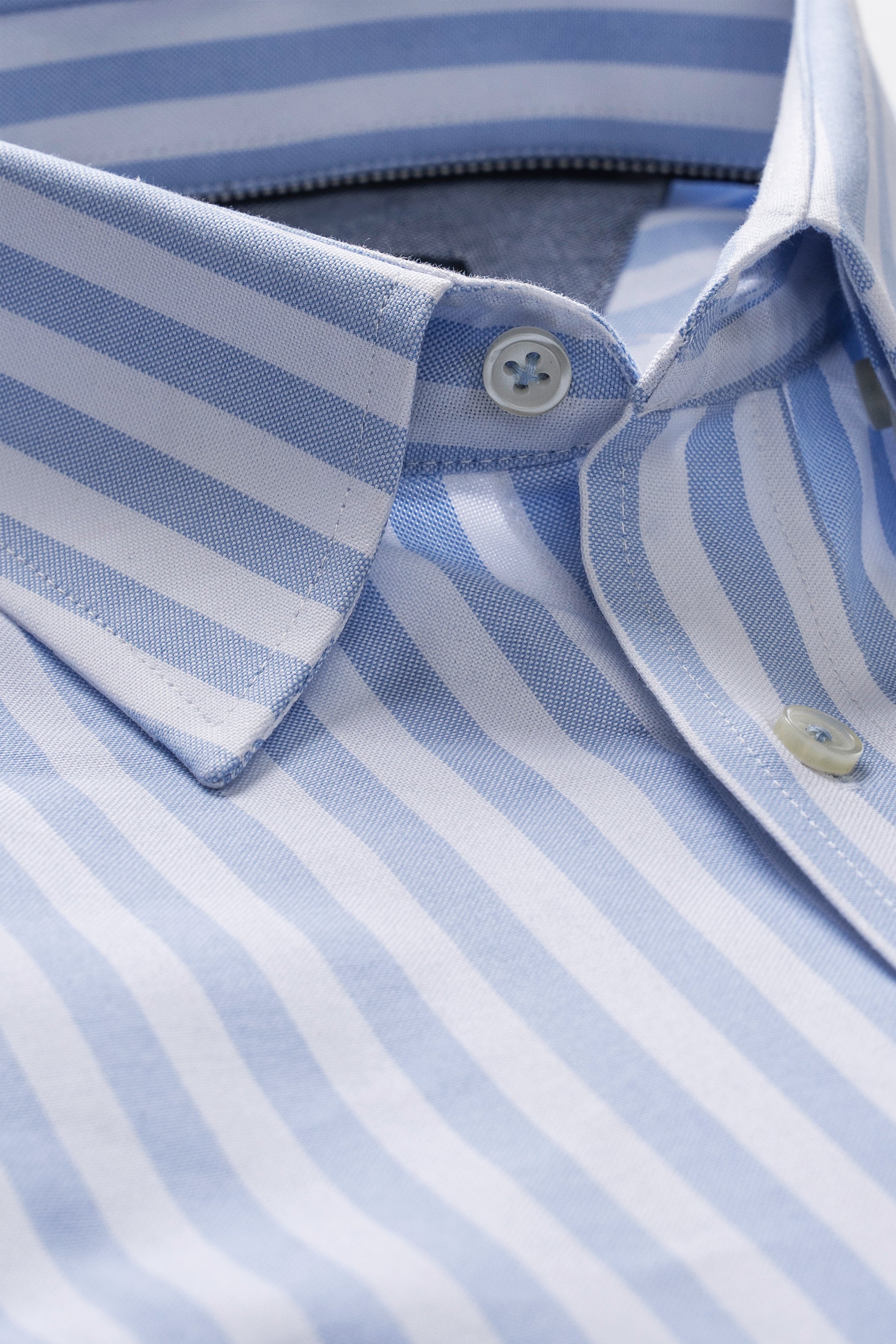 HIDDEN BUTTON DOWN COLLAR BLUE STRIPED