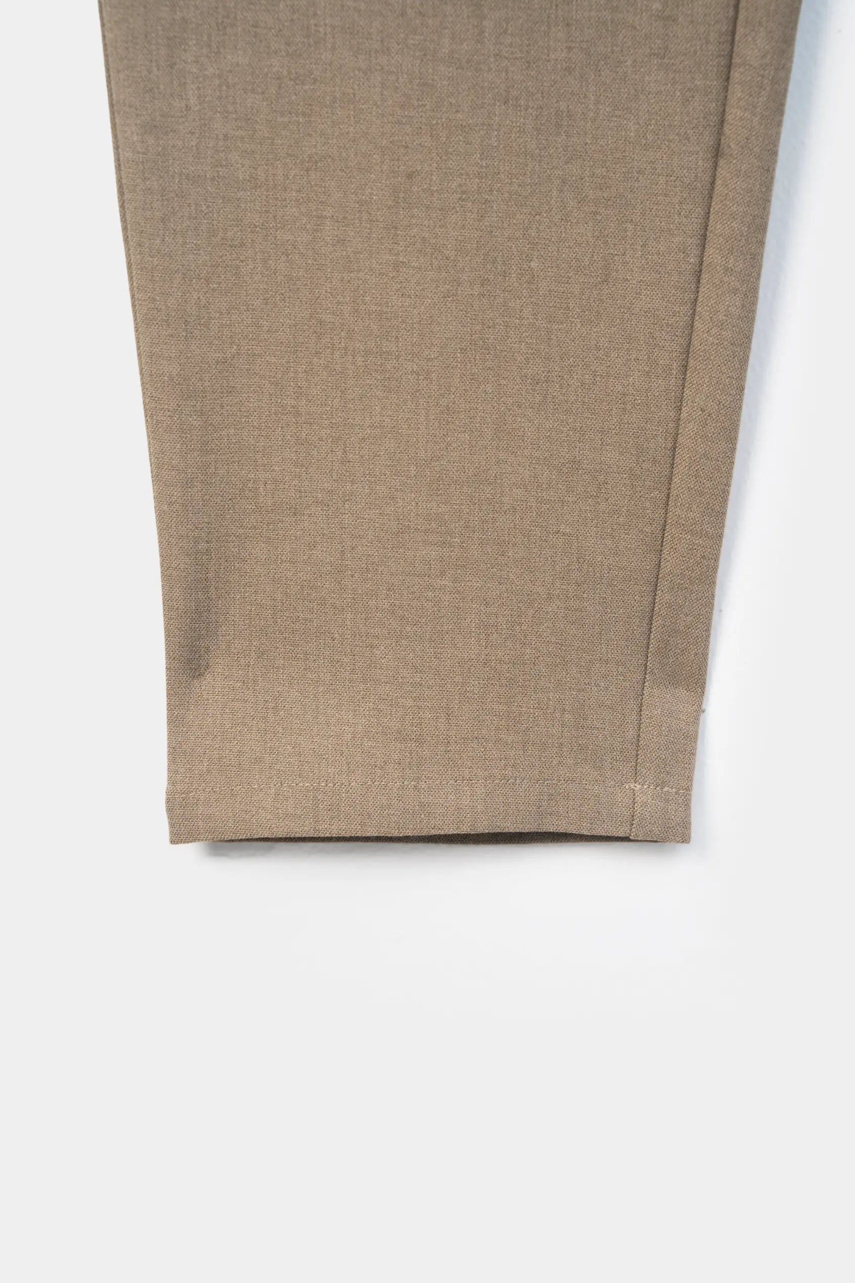 TEXTURED SMART FIT PANT KHAKI