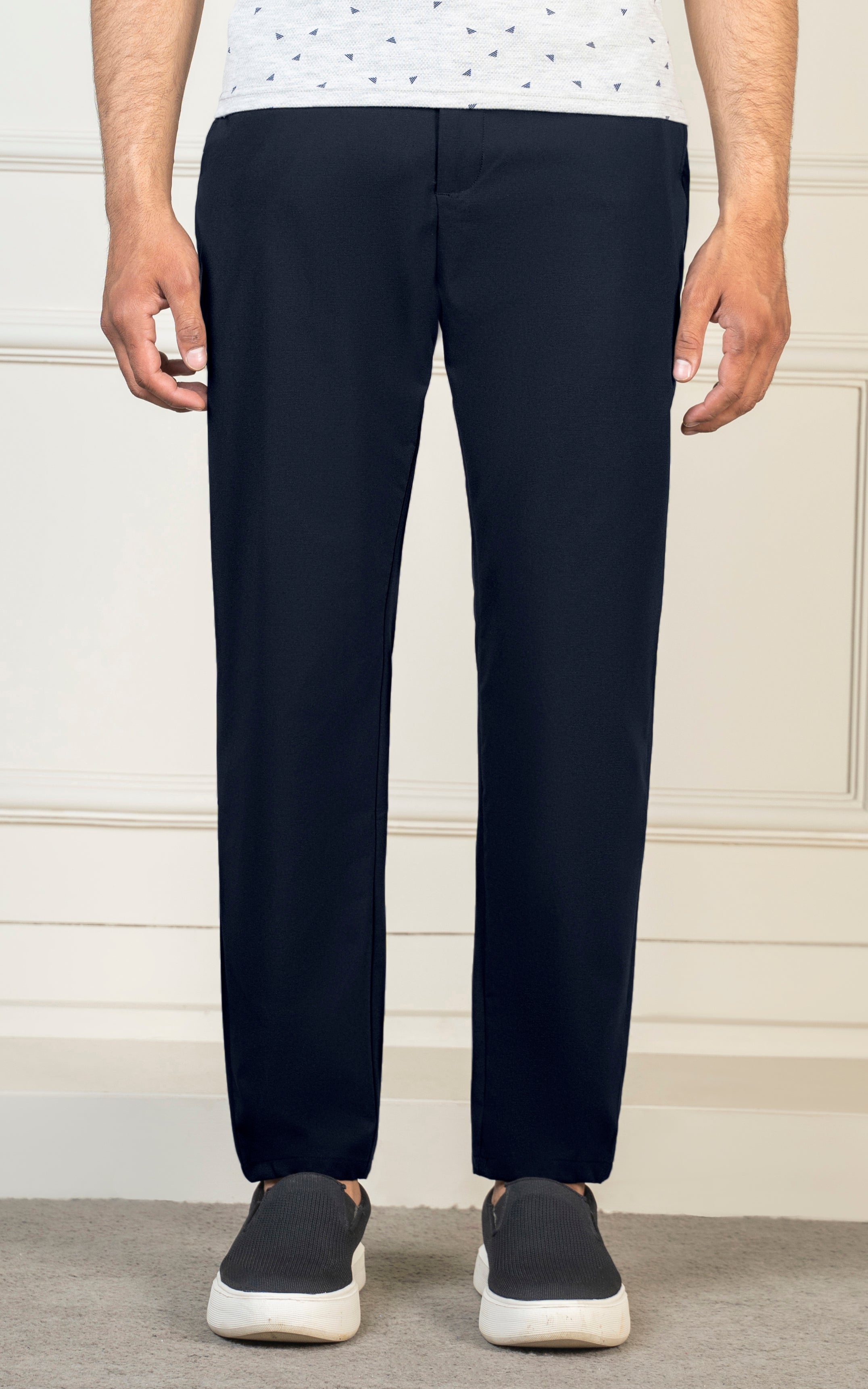 RELAX FIT TRAVEL PANT NAVY