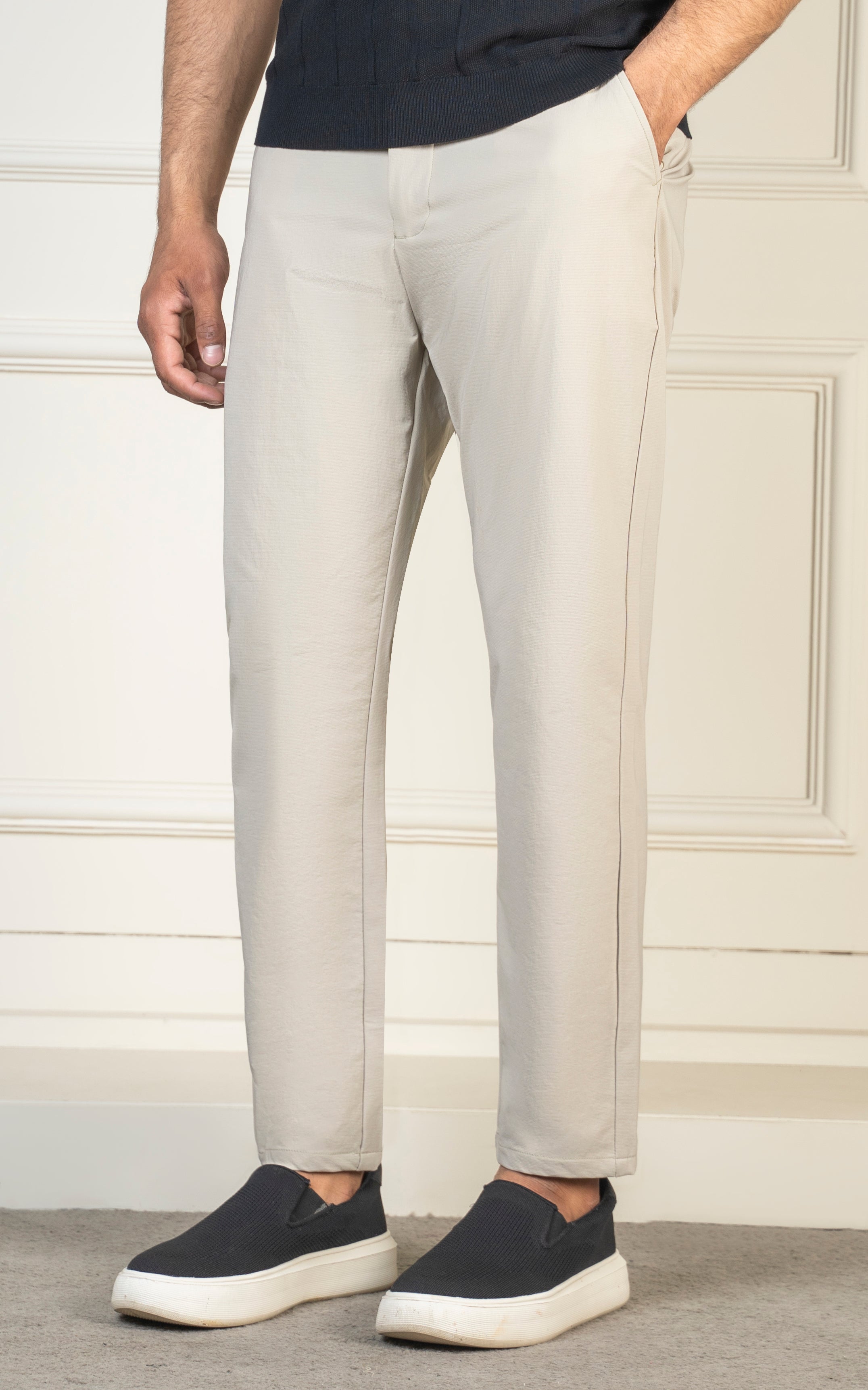 RELAX FIT TRAVEL PANT LIGHT KHAKI