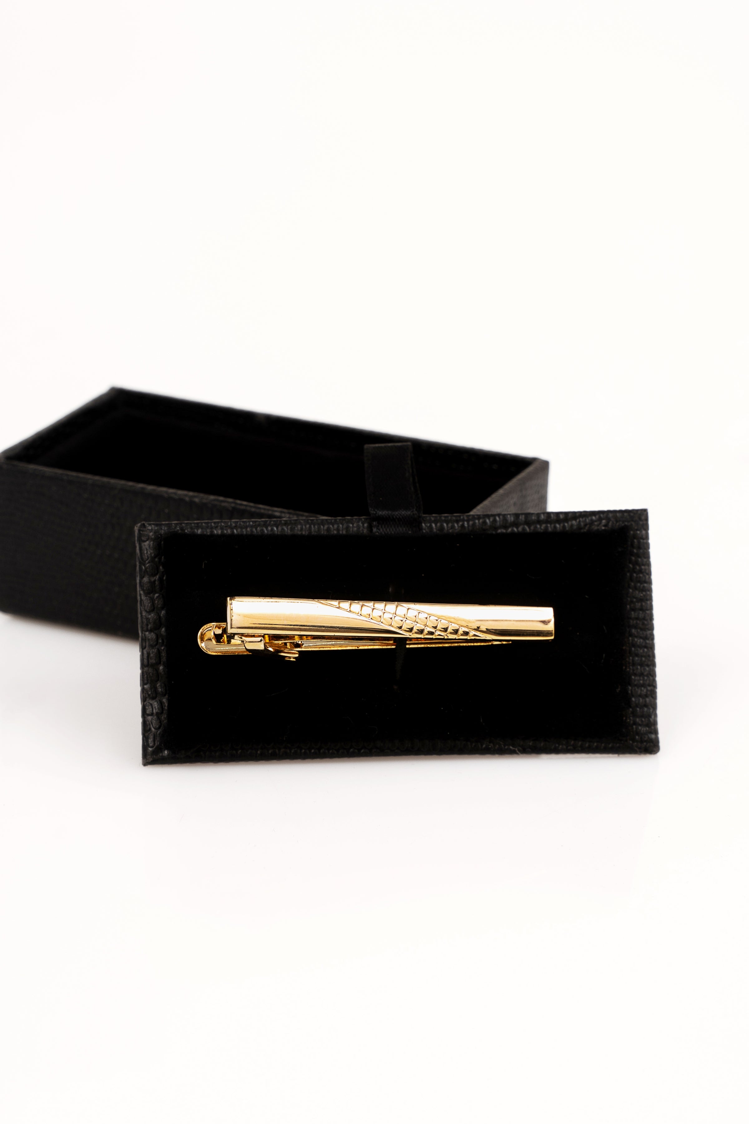 TIE PIN