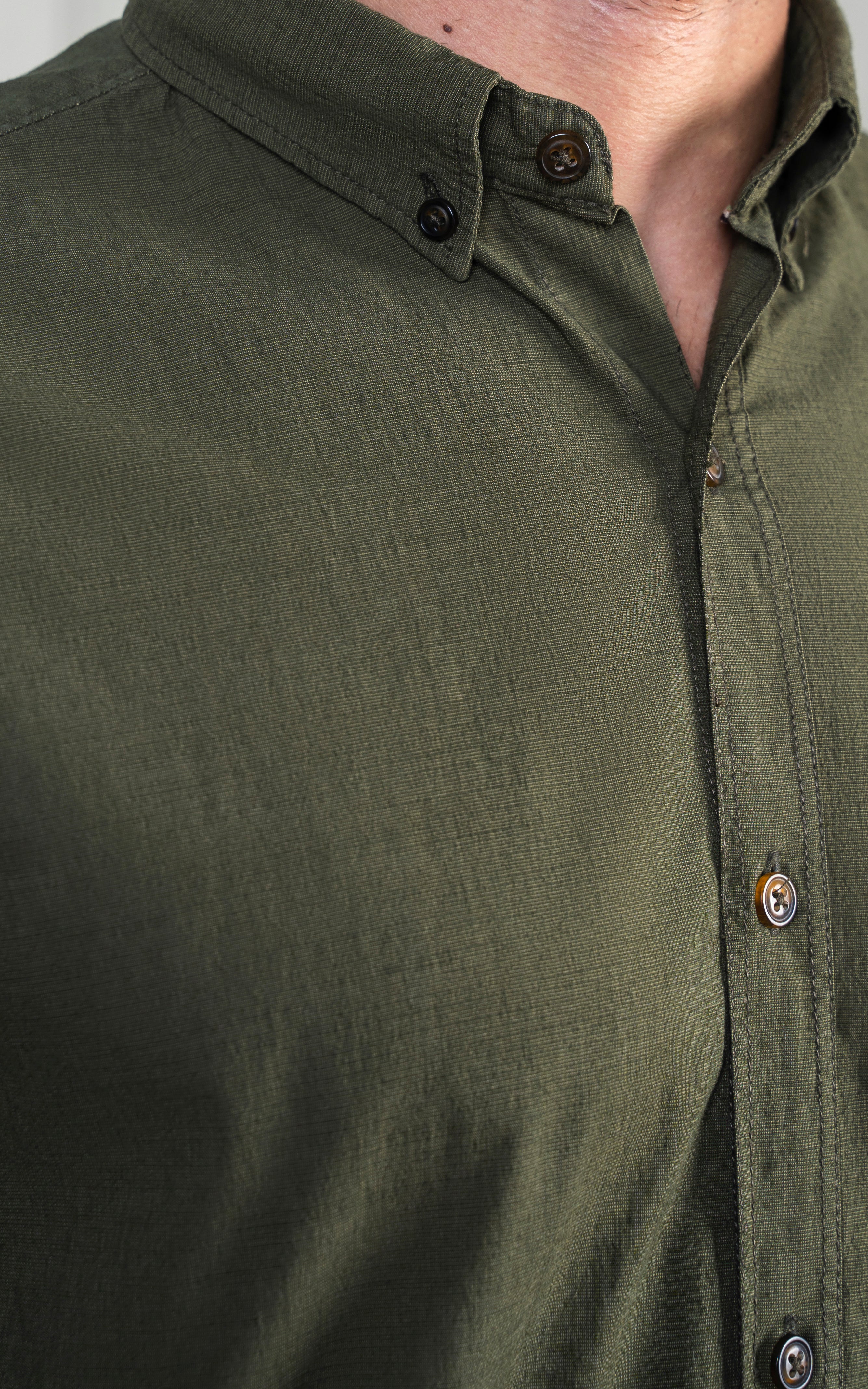 CASUAL GARMENT DYED SMART FIT SHIRT GREEN