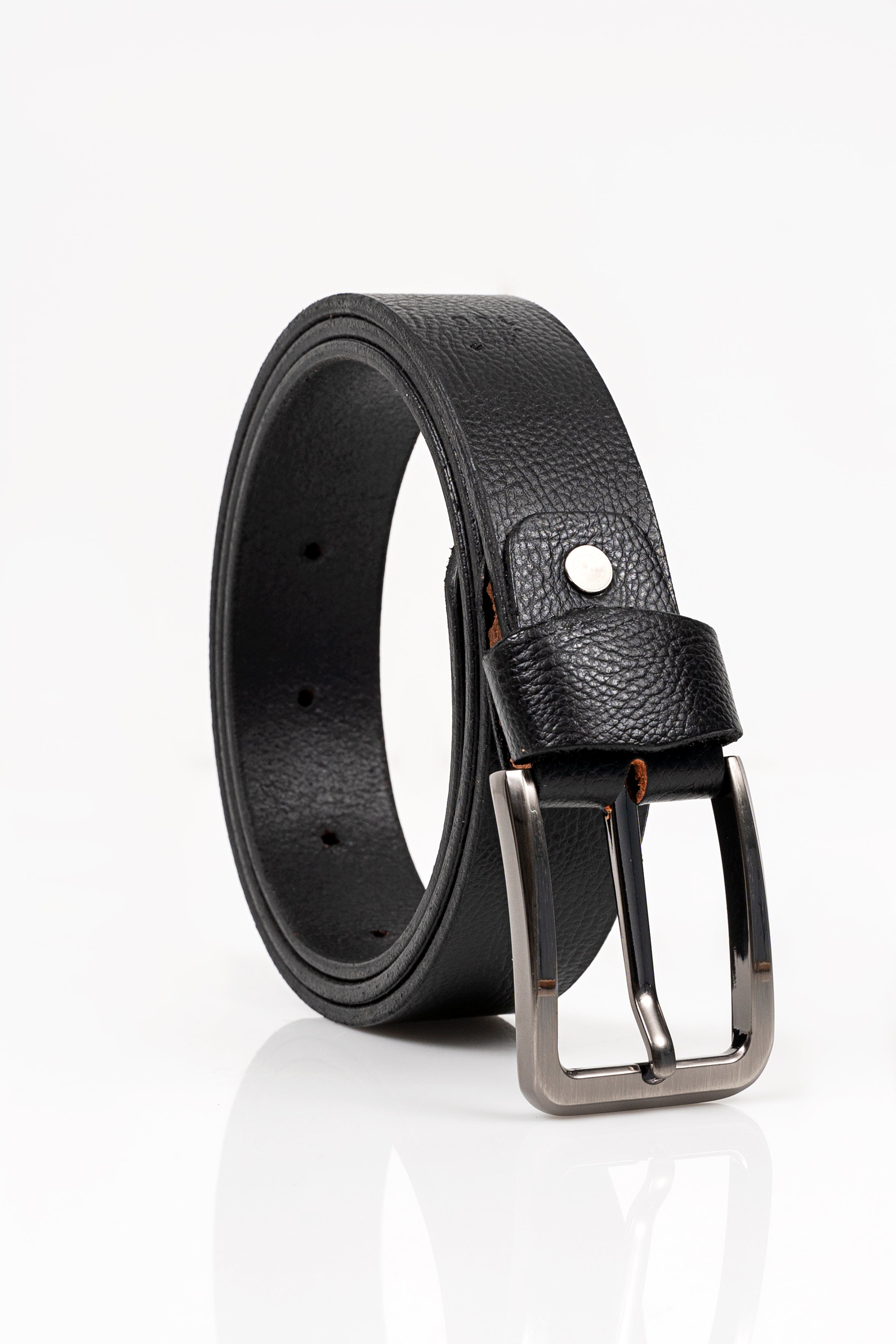 Black leather casual belt with silver buckle and adjustable holes