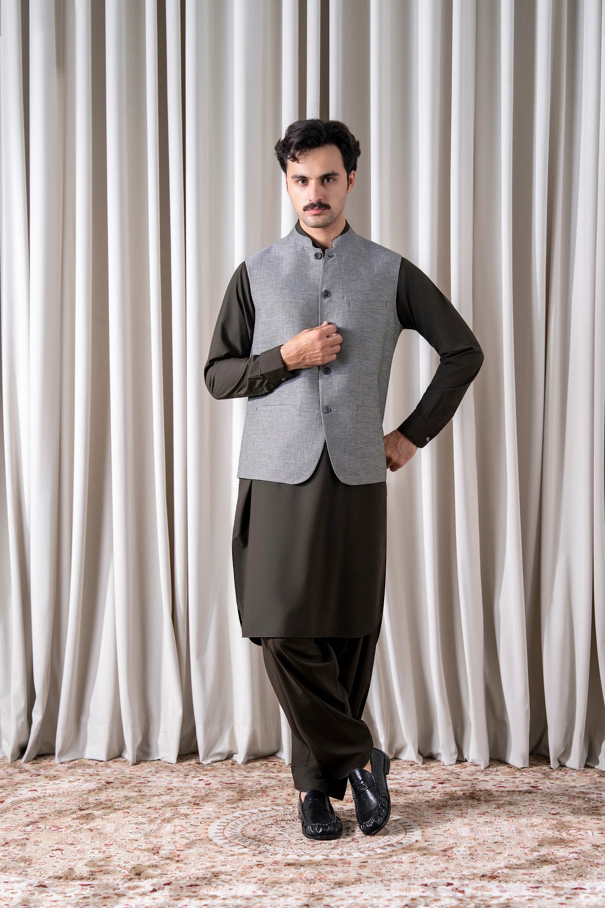 Light gray cotton-linen waistcoat with buttoned front and dark sleeves