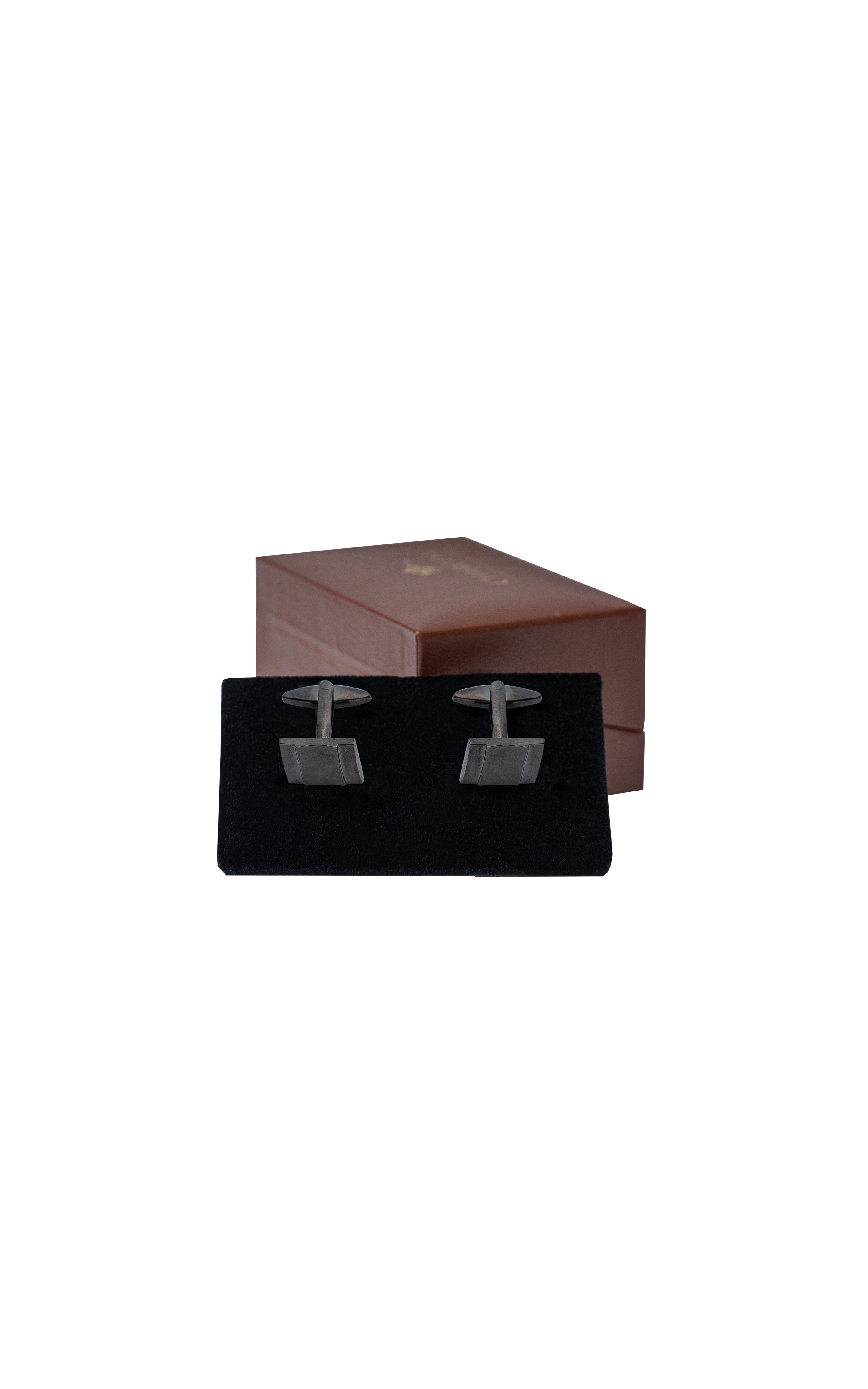 CUFFLINKS