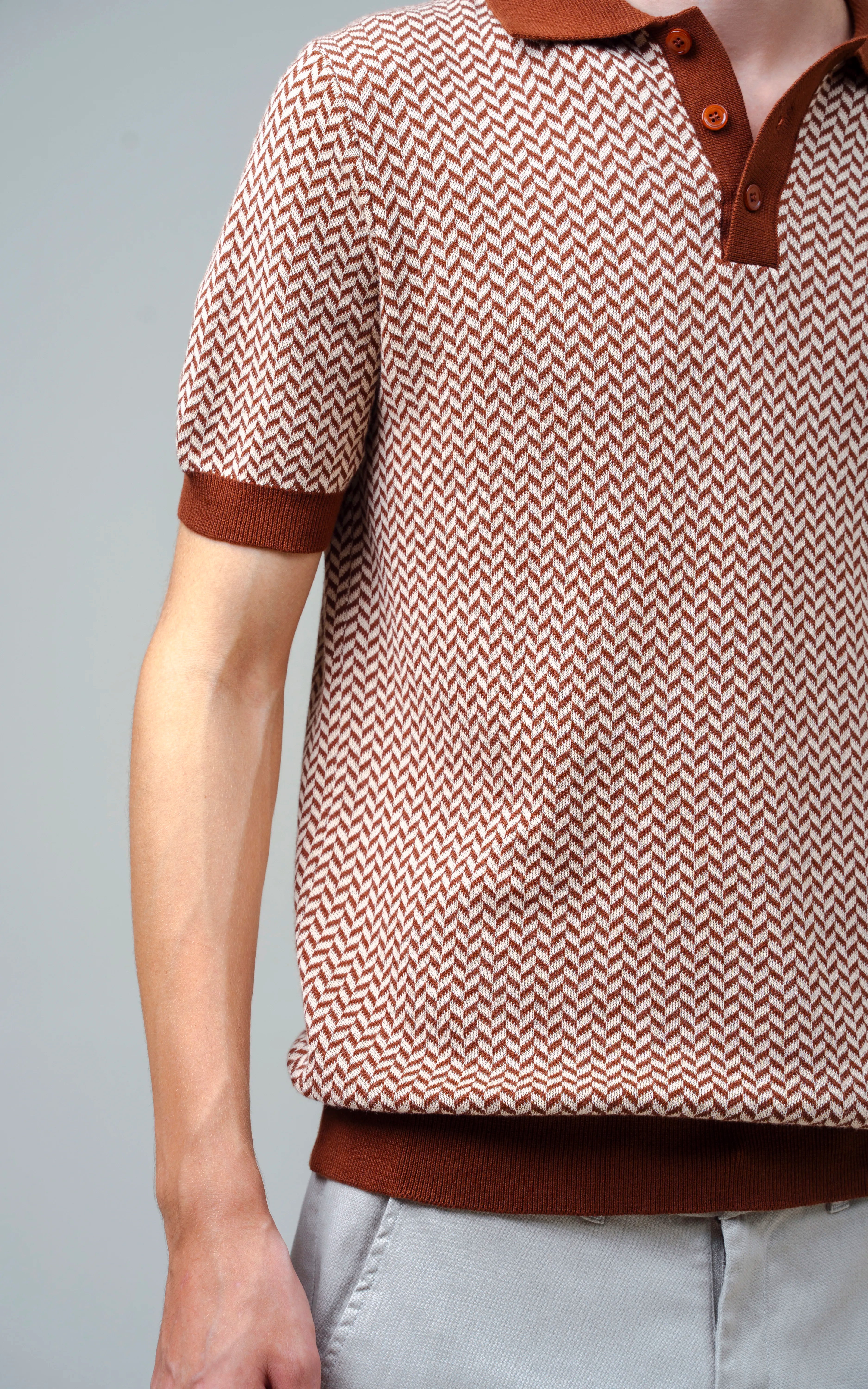KNITTED JACQUARD POLO BROWN