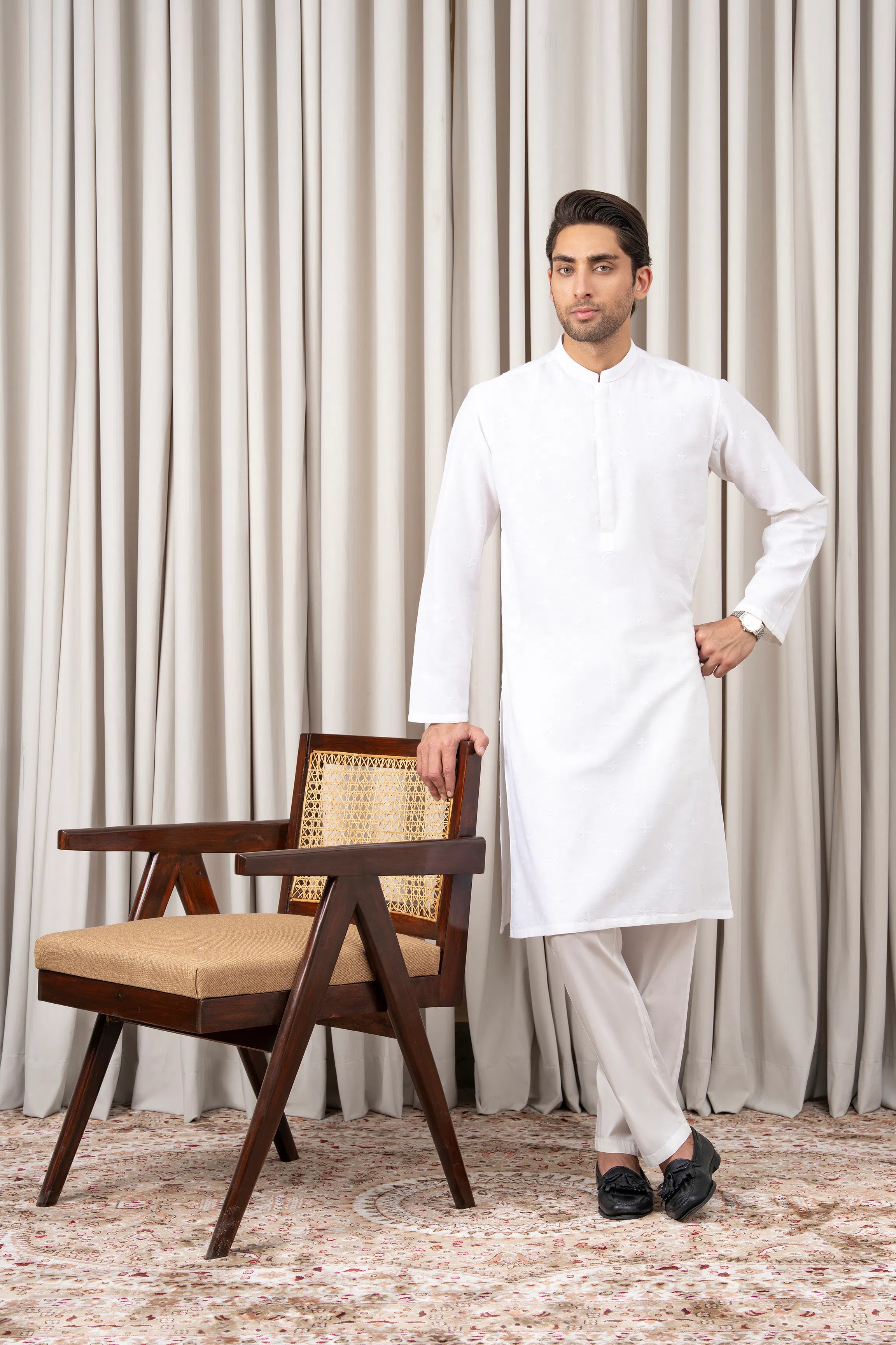EMBROIDERED KURTA - SIGNATURE COLLECTION WHITE