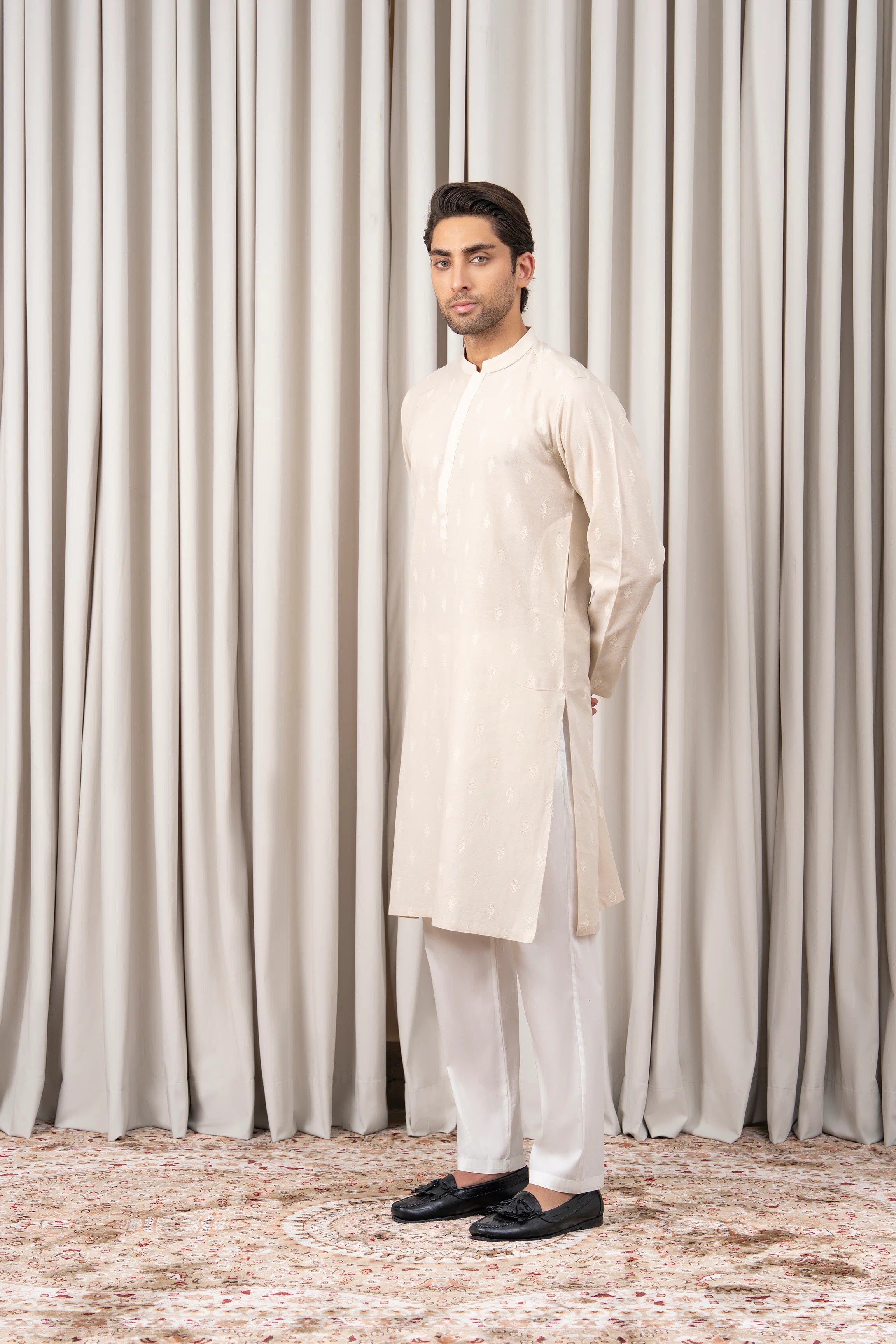 EMBROIDERED KURTA - SIGNATURE COLLECTION CREAM
