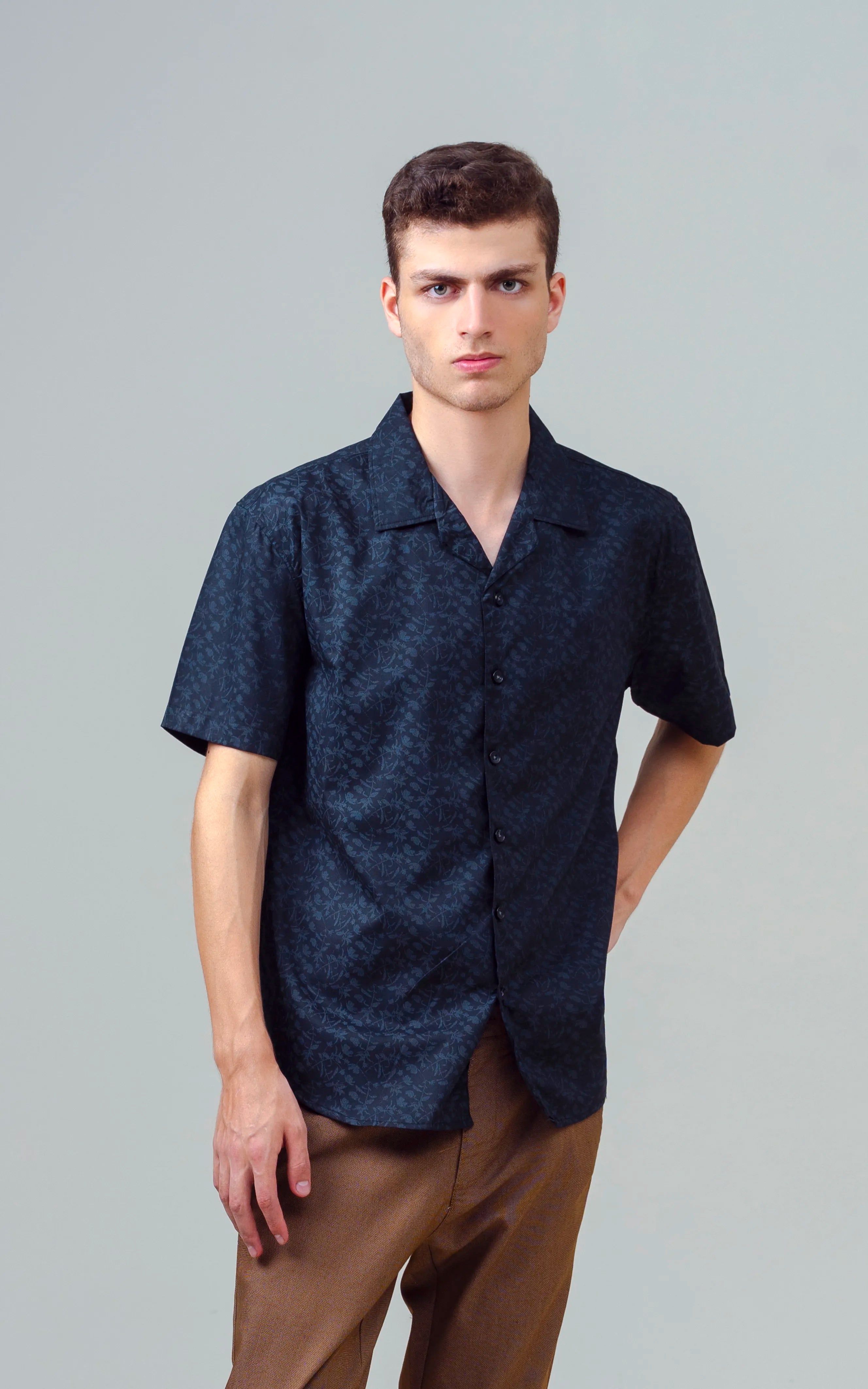 CUBAN COLLAR SHORT SLEEVES SHIRT BLACK PRINTED