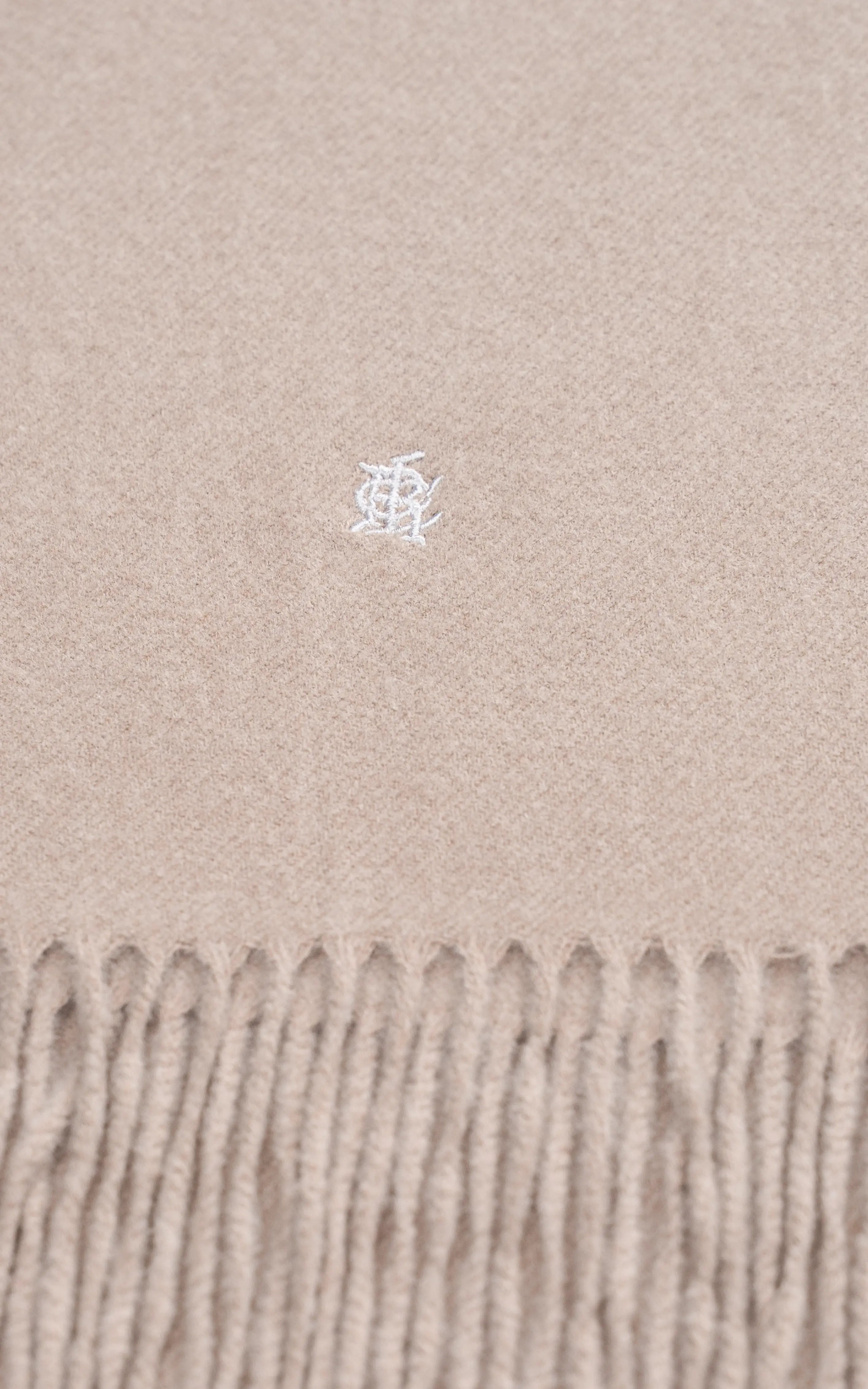 PLAIN EMBROIDERY SCARF
