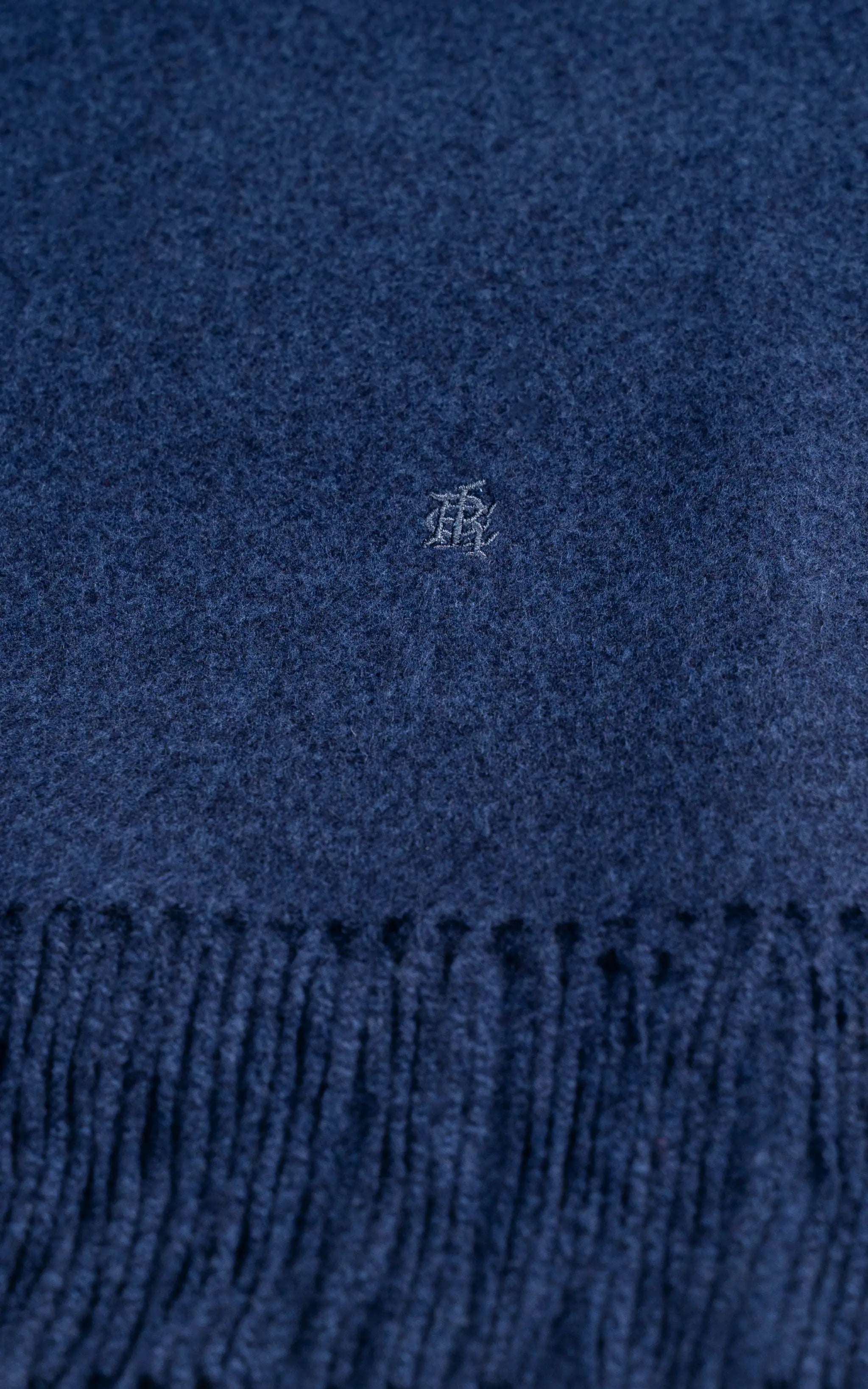 PLAIN EMBROIDERY SCARF