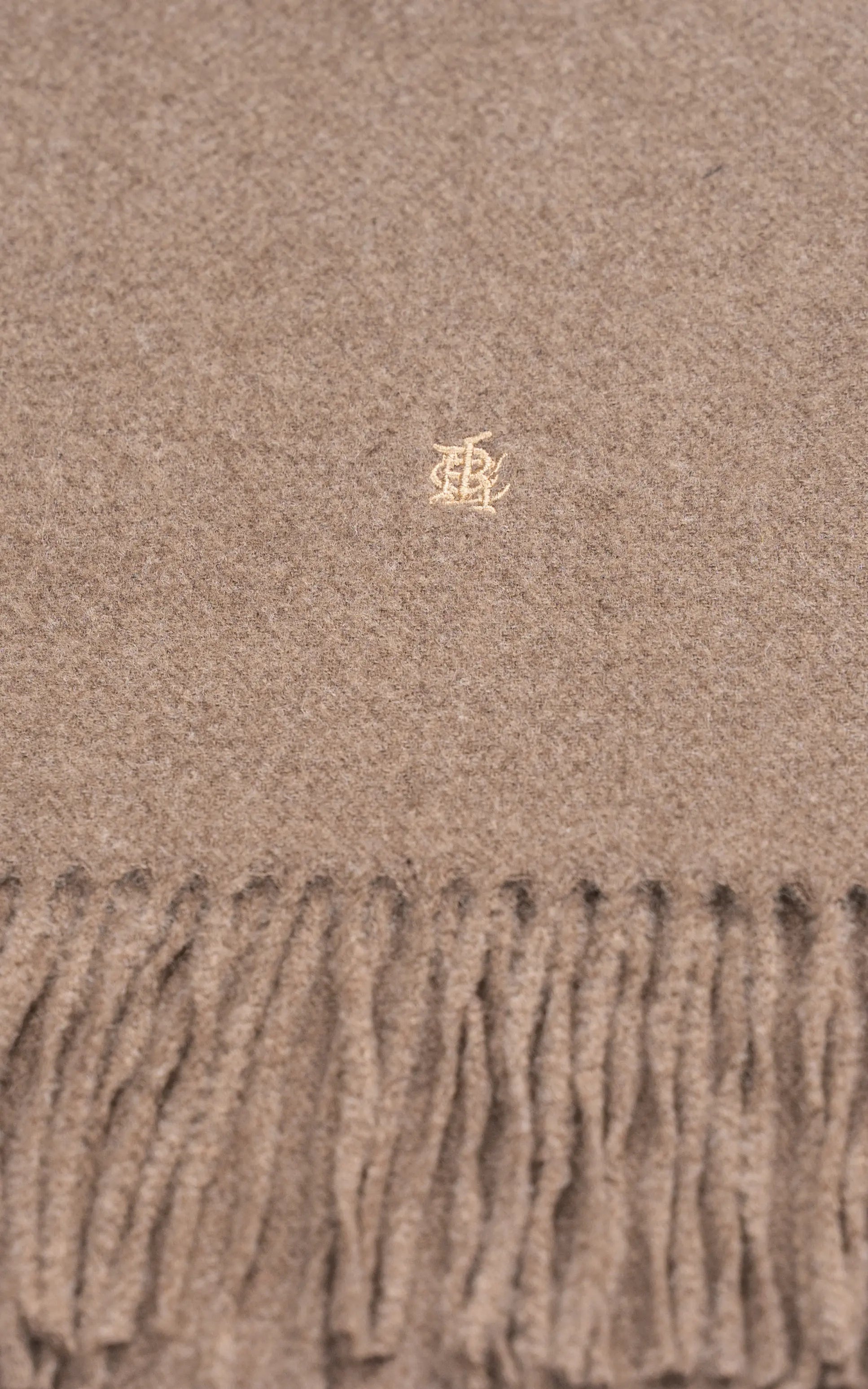 PLAIN EMBROIDERY SCARF